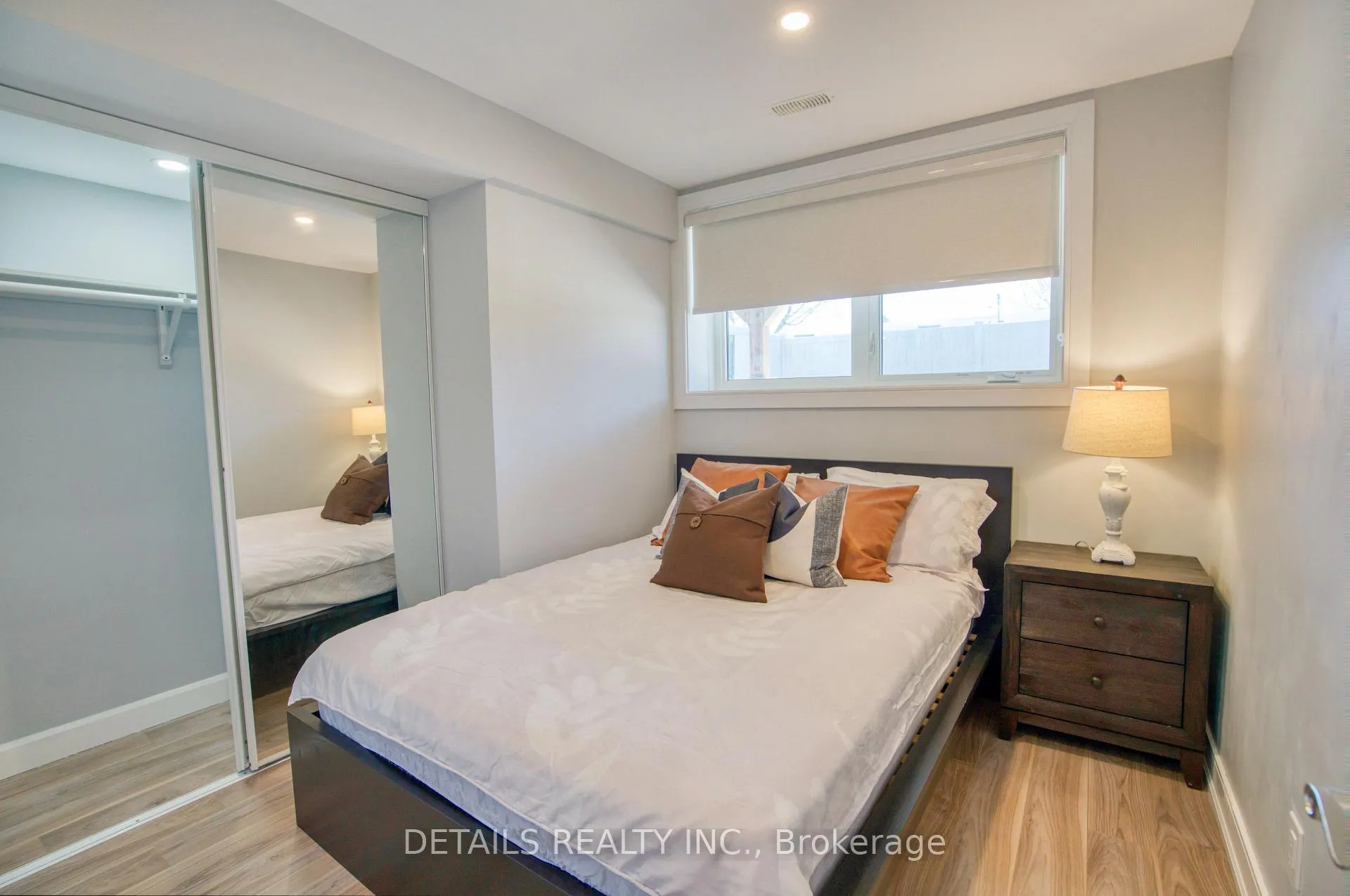 Photo 38 of 992 Baseline Road E, Ottawa, City View/Skyline/Fisher Heights/Parkwood Hills — HOMEH