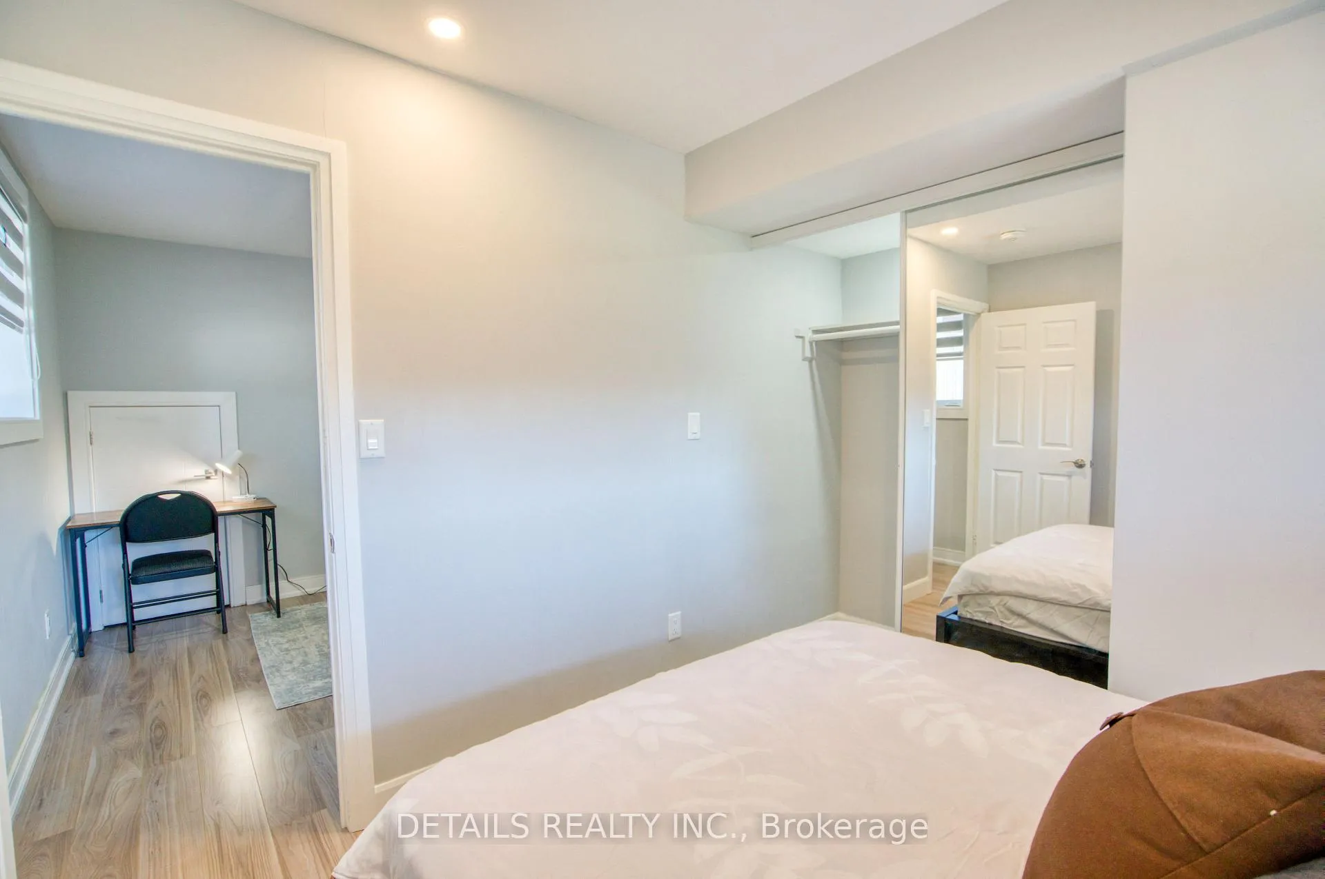 Photo 39 of 992 Baseline Road E, Ottawa, City View/Skyline/Fisher Heights/Parkwood Hills — HOMEH