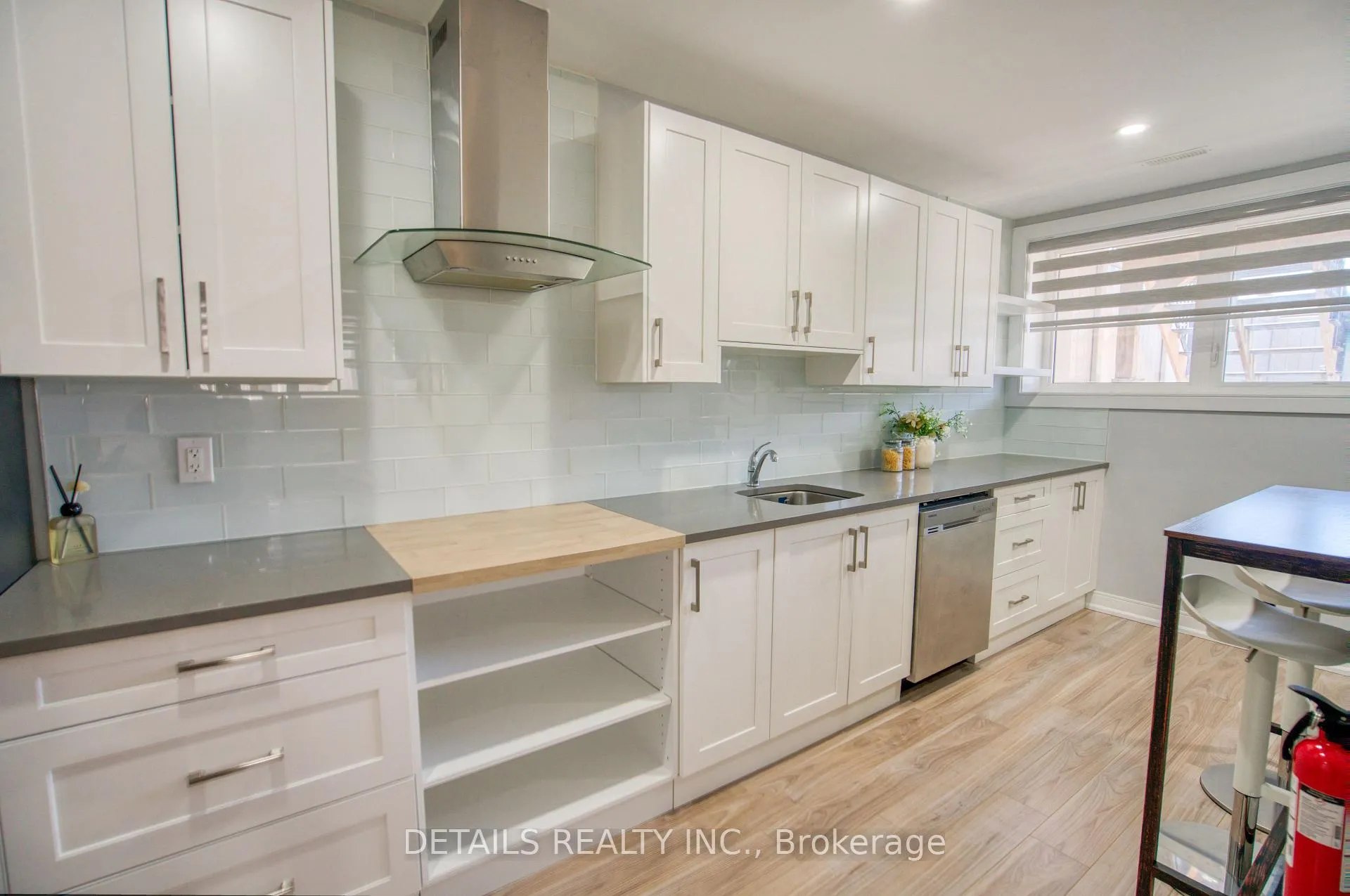 Photo 42 of 992 Baseline Road E, Ottawa, City View/Skyline/Fisher Heights/Parkwood Hills — HOMEH