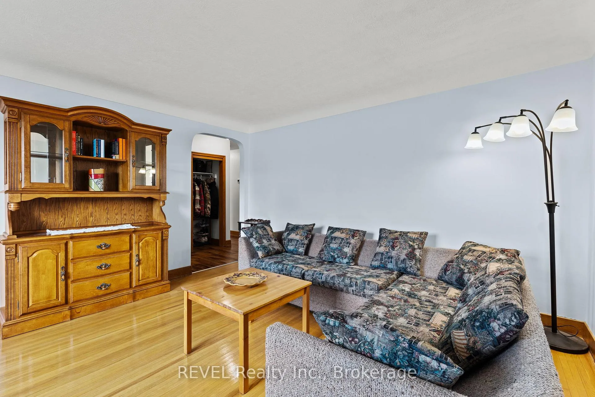 Photo 9 of 32 Thompson Avenue, Thorold, Thorold Downtown — HOMEH