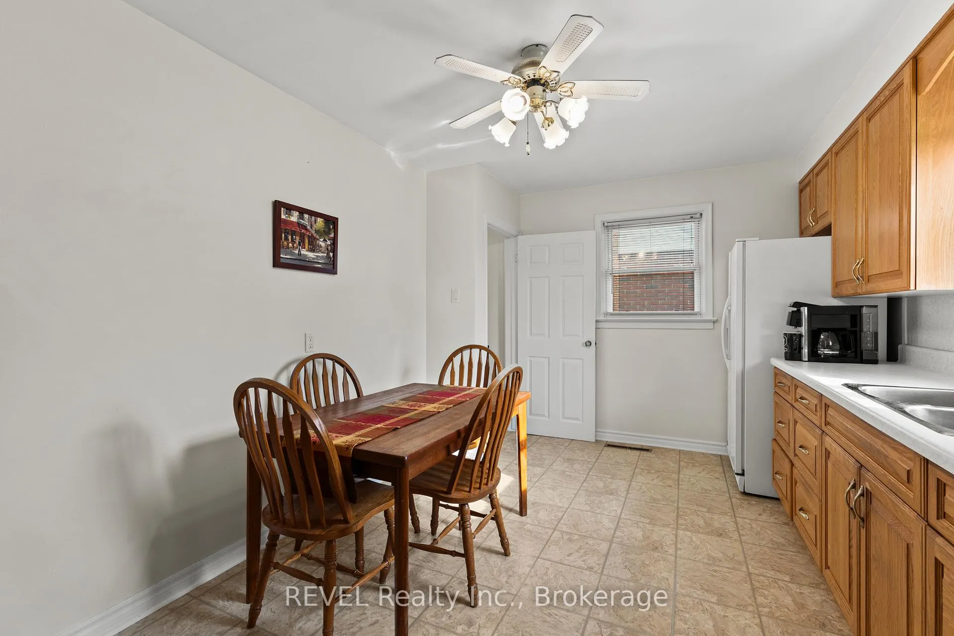 Photo 11 of 32 Thompson Avenue, Thorold, Thorold Downtown — HOMEH