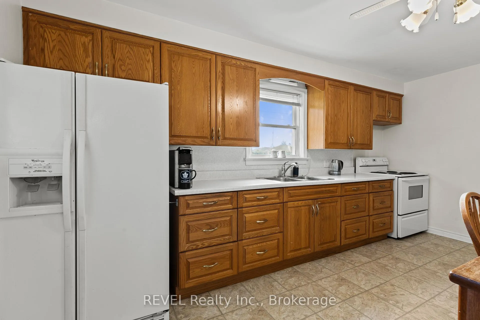 Photo 13 of 32 Thompson Avenue, Thorold, Thorold Downtown — HOMEH