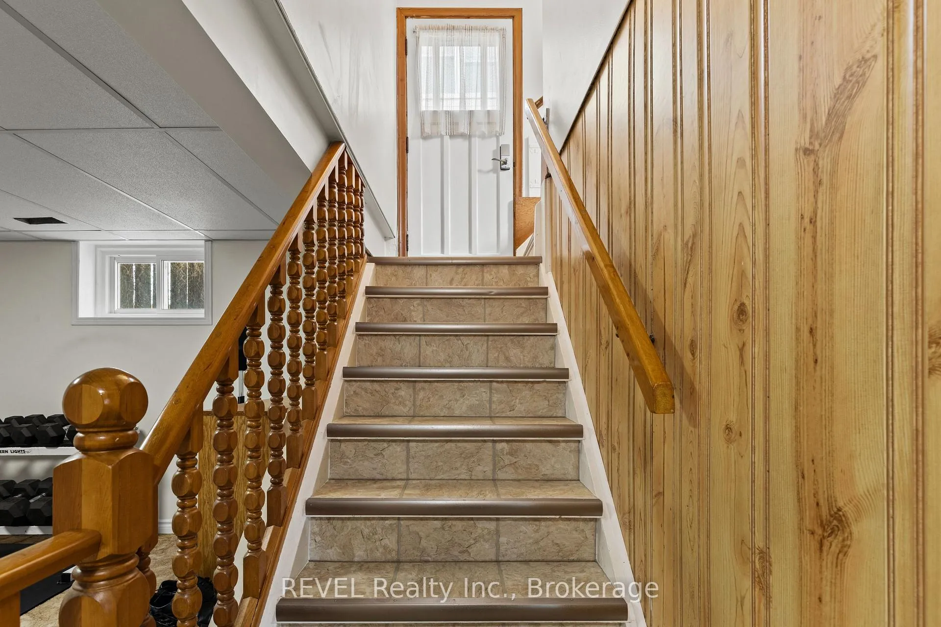 Photo 18 of 32 Thompson Avenue, Thorold, Thorold Downtown — HOMEH