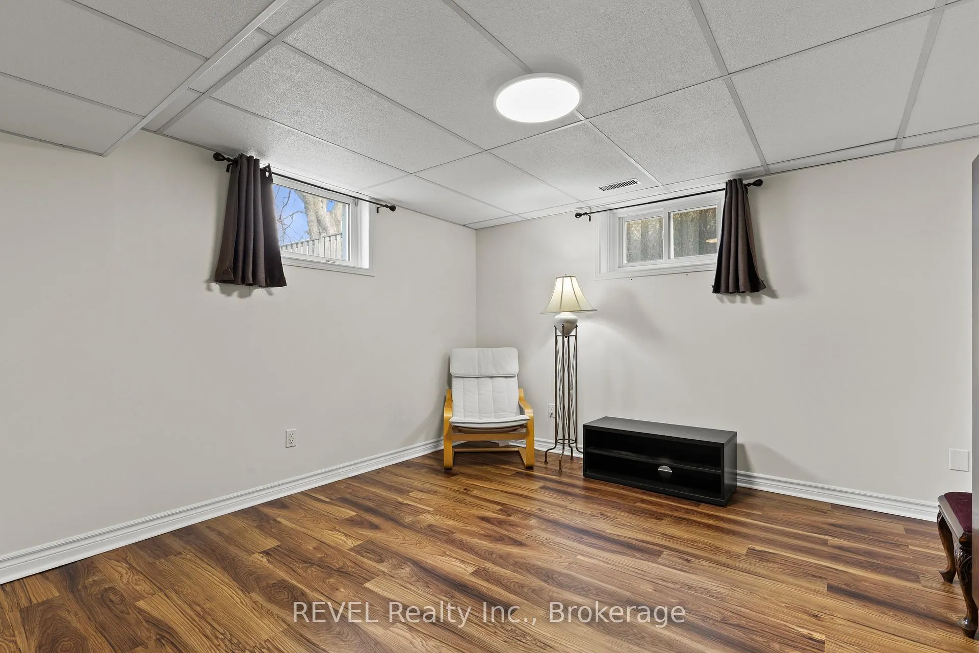 Photo 20 of 32 Thompson Avenue, Thorold, Thorold Downtown — HOMEH
