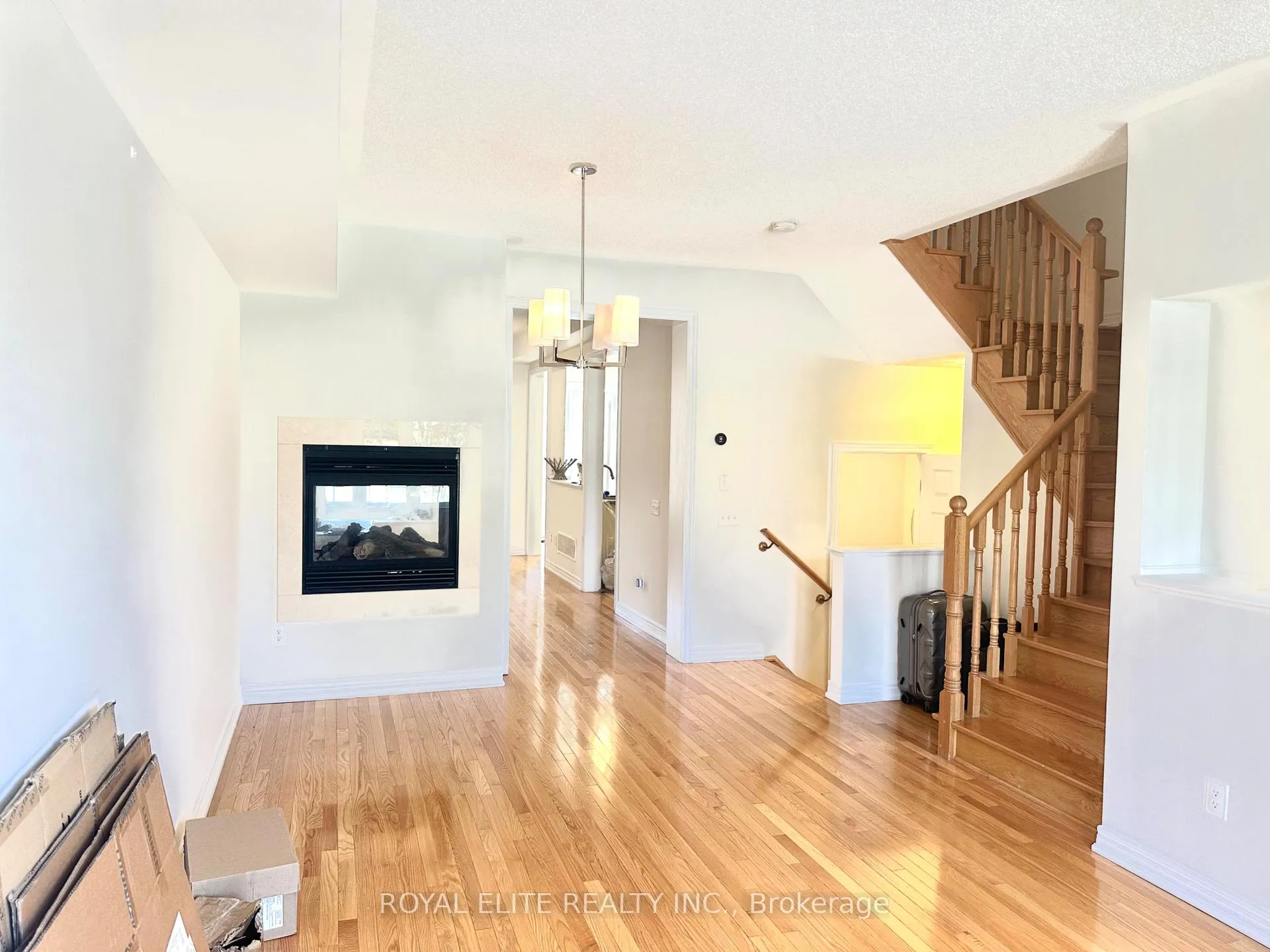 Photo 3 of 51 Locust Terrace, Markham, Wismer — HOMEH