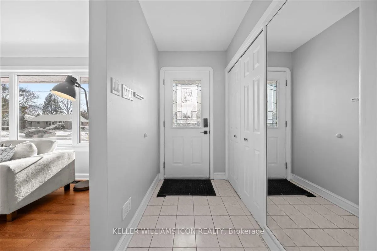 Photo 3 of 45 Epworth Avenue, Ottawa, Meadowlands/St. Claire Gardens — HOMEH