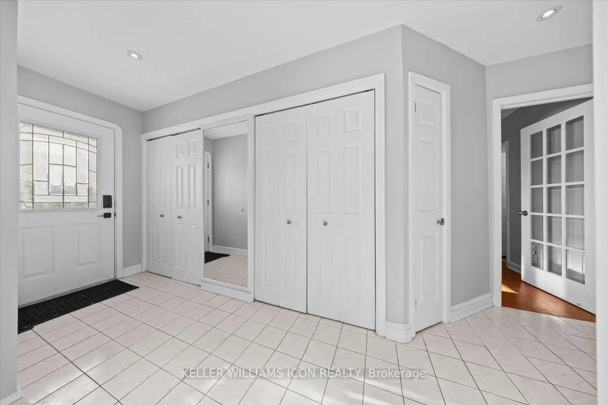 Photo 4 of 45 Epworth Avenue, Ottawa, Meadowlands/St. Claire Gardens — HOMEH
