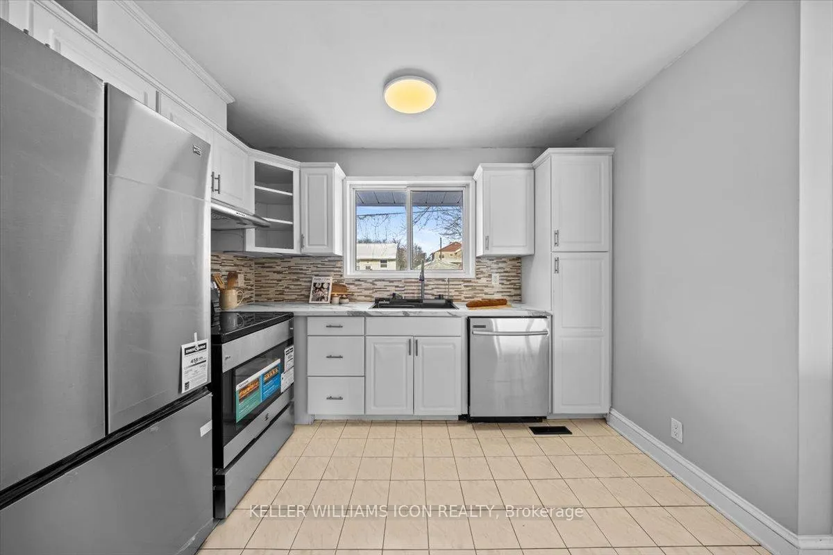 Photo 11 of 45 Epworth Avenue, Ottawa, Meadowlands/St. Claire Gardens — HOMEH