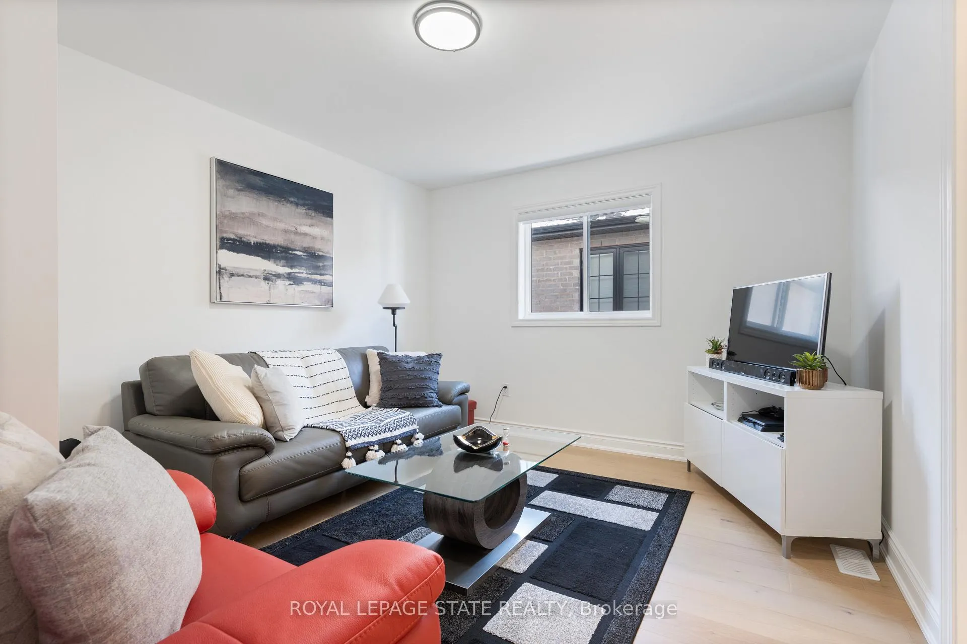 Photo 24 of 66 Cesar Place, Hamilton, Ancaster — HOMEH