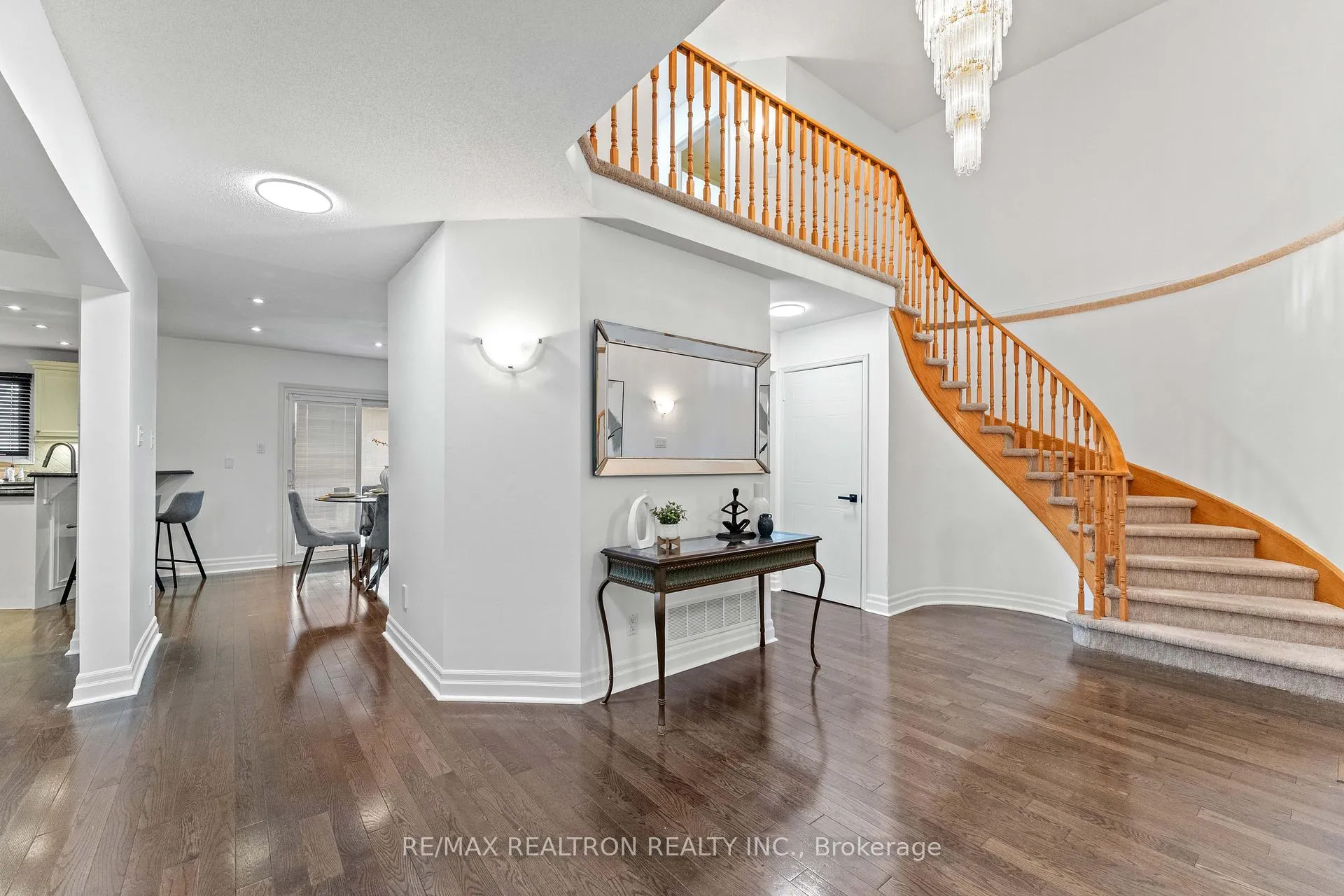 Photo 8 of 271 Rose Green Drive, Vaughan, Uplands — HOMEH