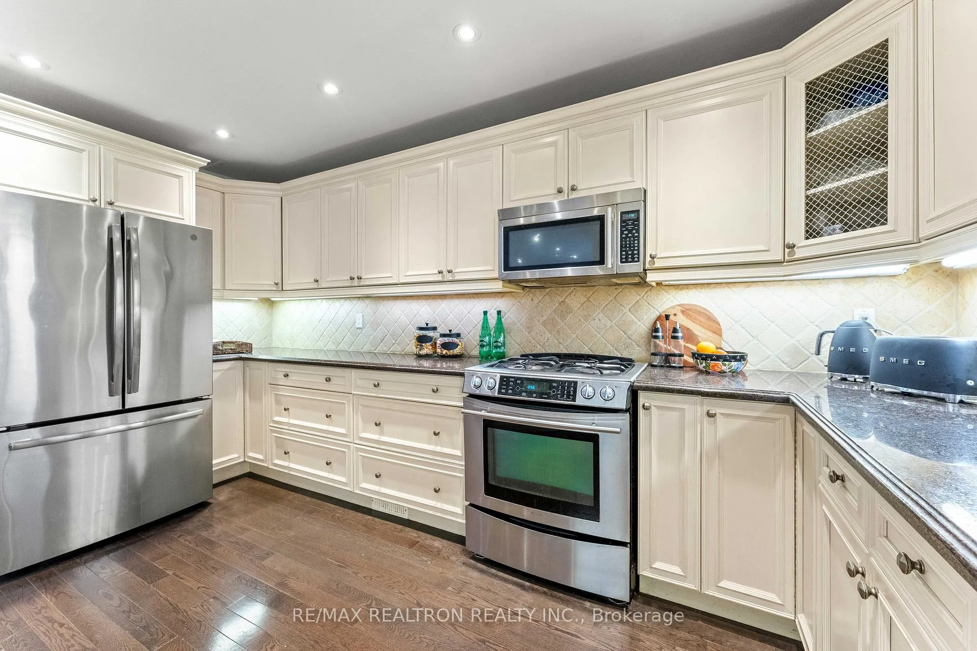 Photo 11 of 271 Rose Green Drive, Vaughan, Uplands — HOMEH