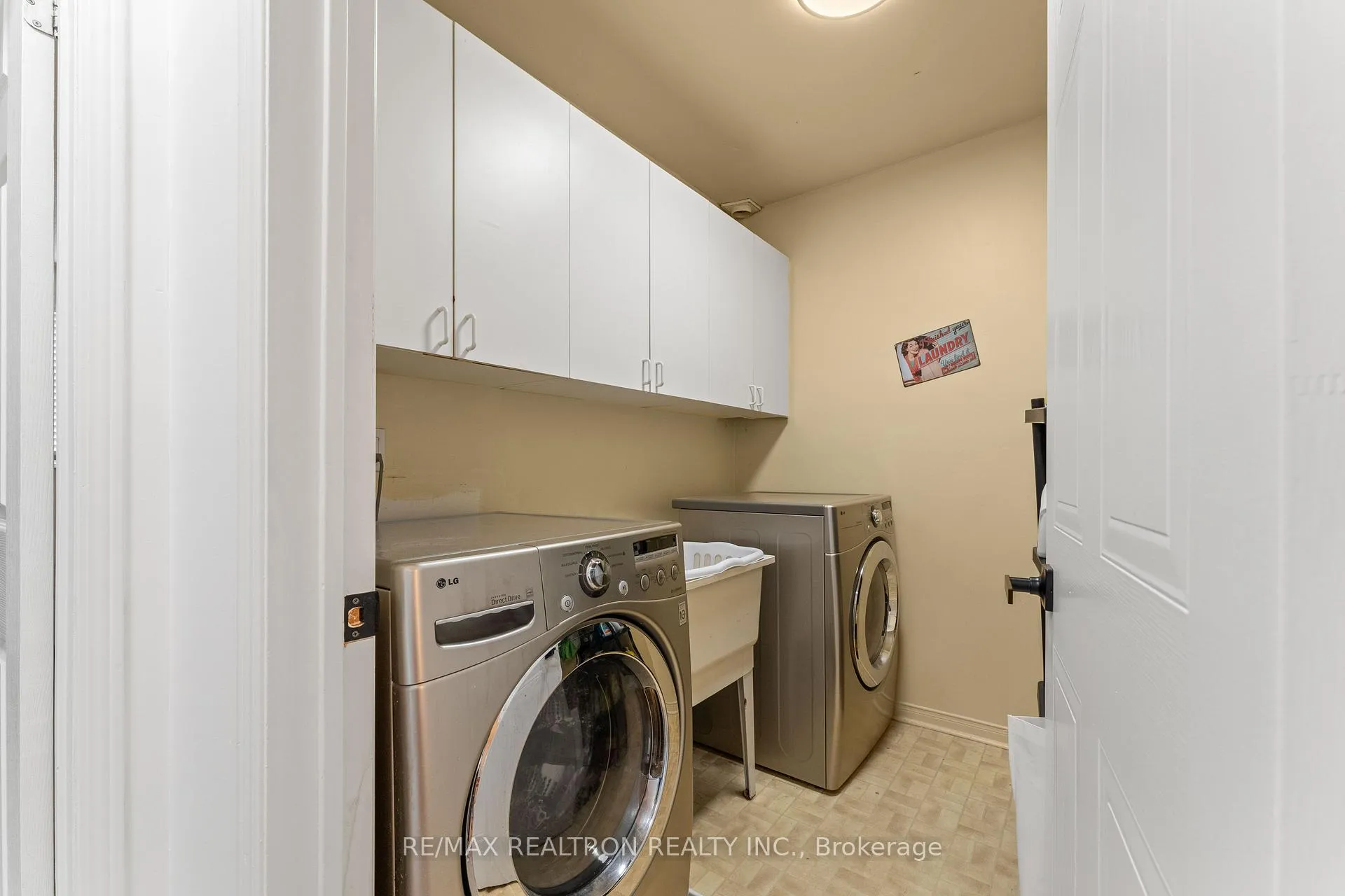 Photo 21 of 271 Rose Green Drive, Vaughan, Uplands — HOMEH
