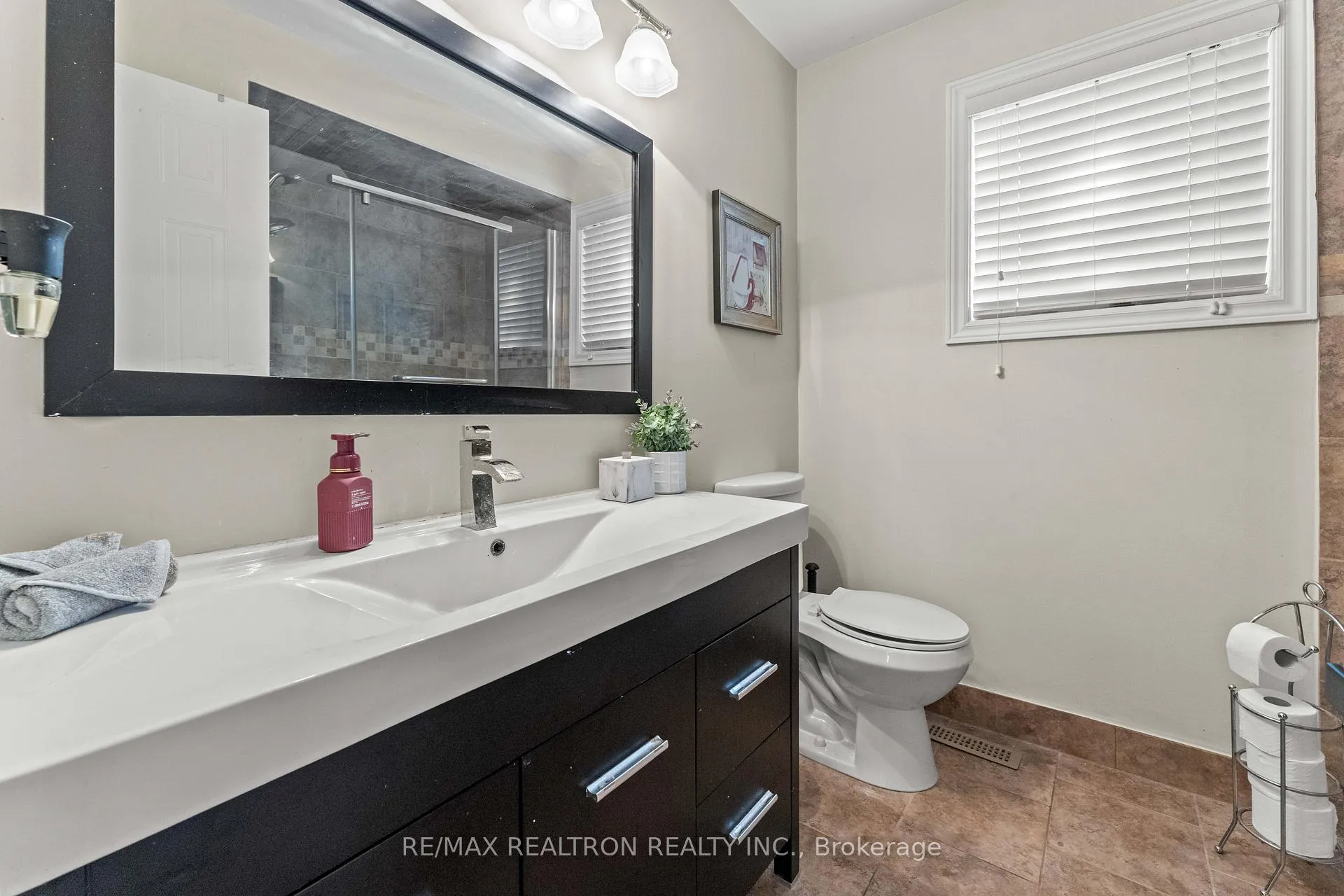 Photo 26 of 271 Rose Green Drive, Vaughan, Uplands — HOMEH