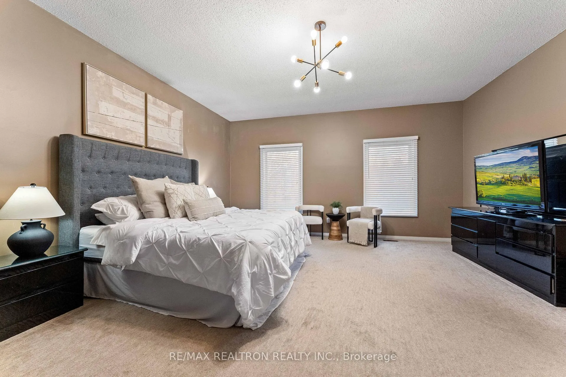 Photo 32 of 271 Rose Green Drive, Vaughan, Uplands — HOMEH