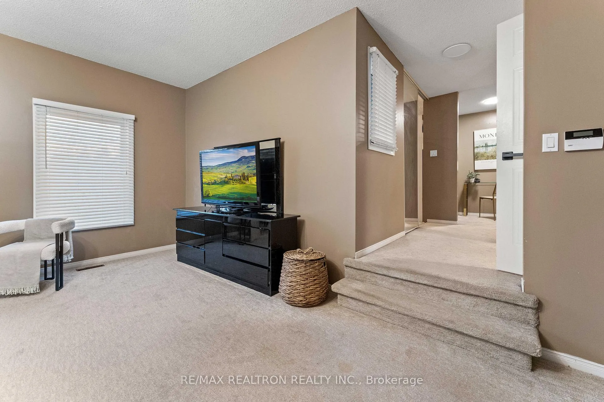 Photo 33 of 271 Rose Green Drive, Vaughan, Uplands — HOMEH