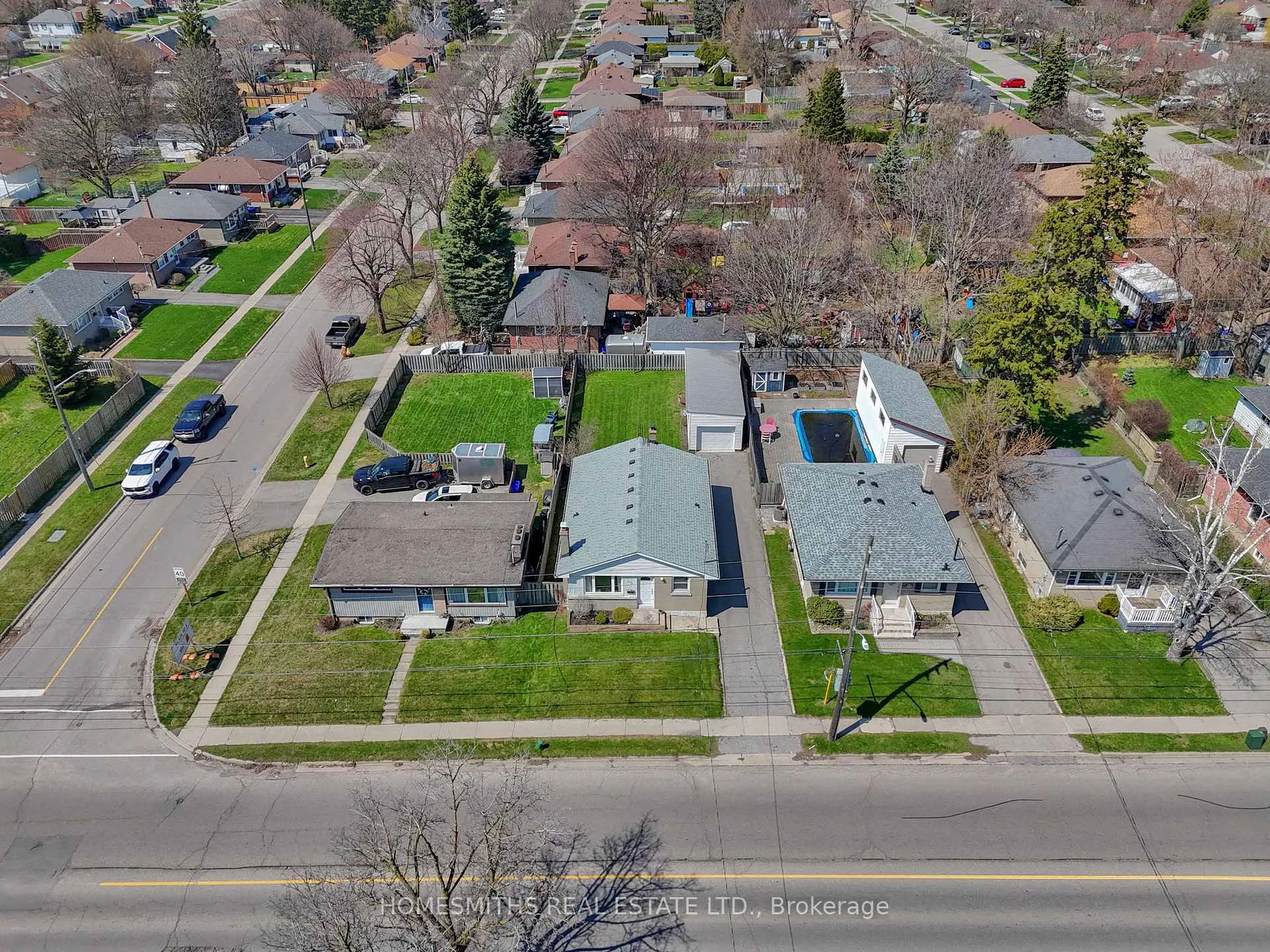 Photo 3 of 590 Olive Avenue, Oshawa, Donevan — HOMEH