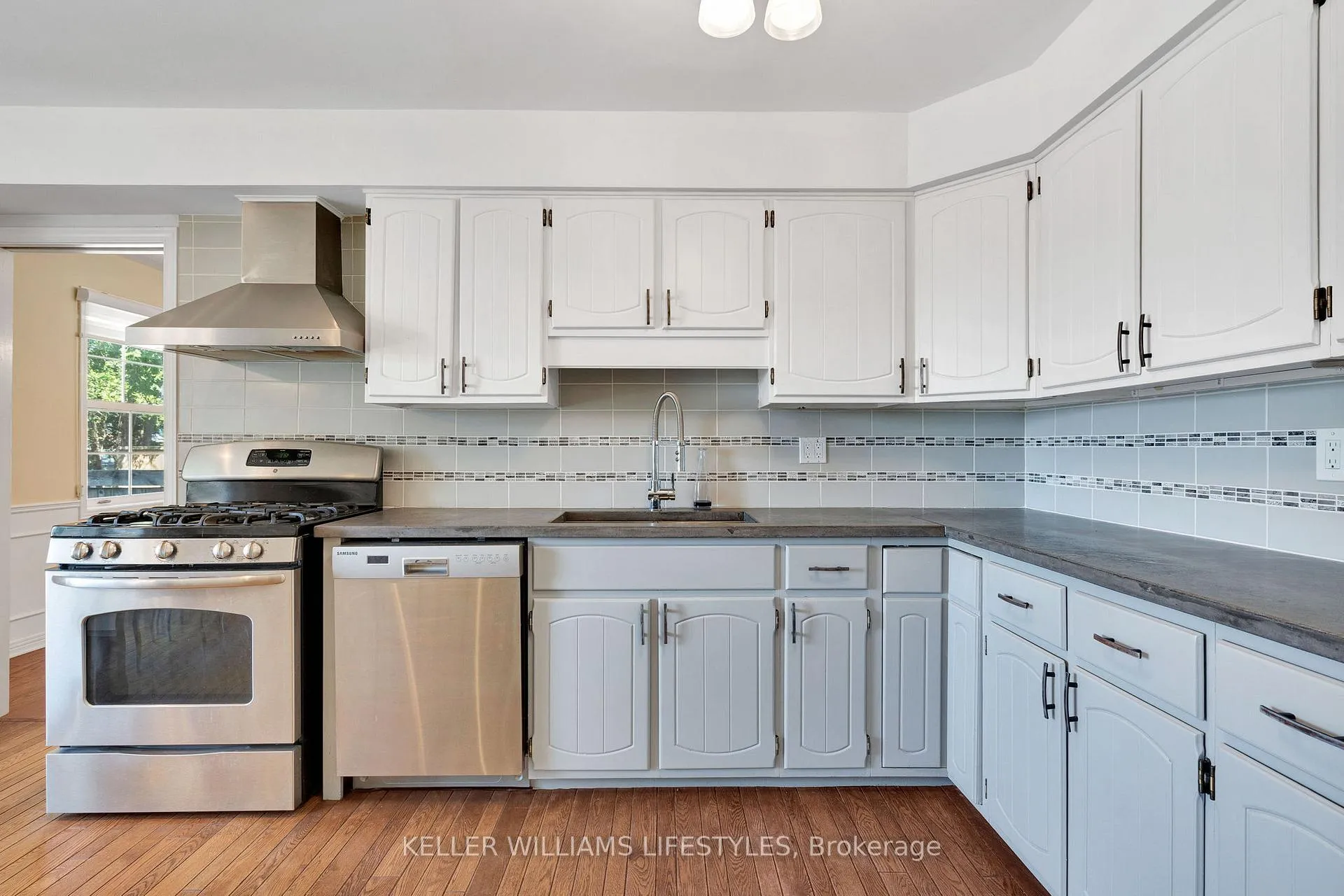 Photo 18 of 62 Fourwinds Road, London, South K — HOMEH