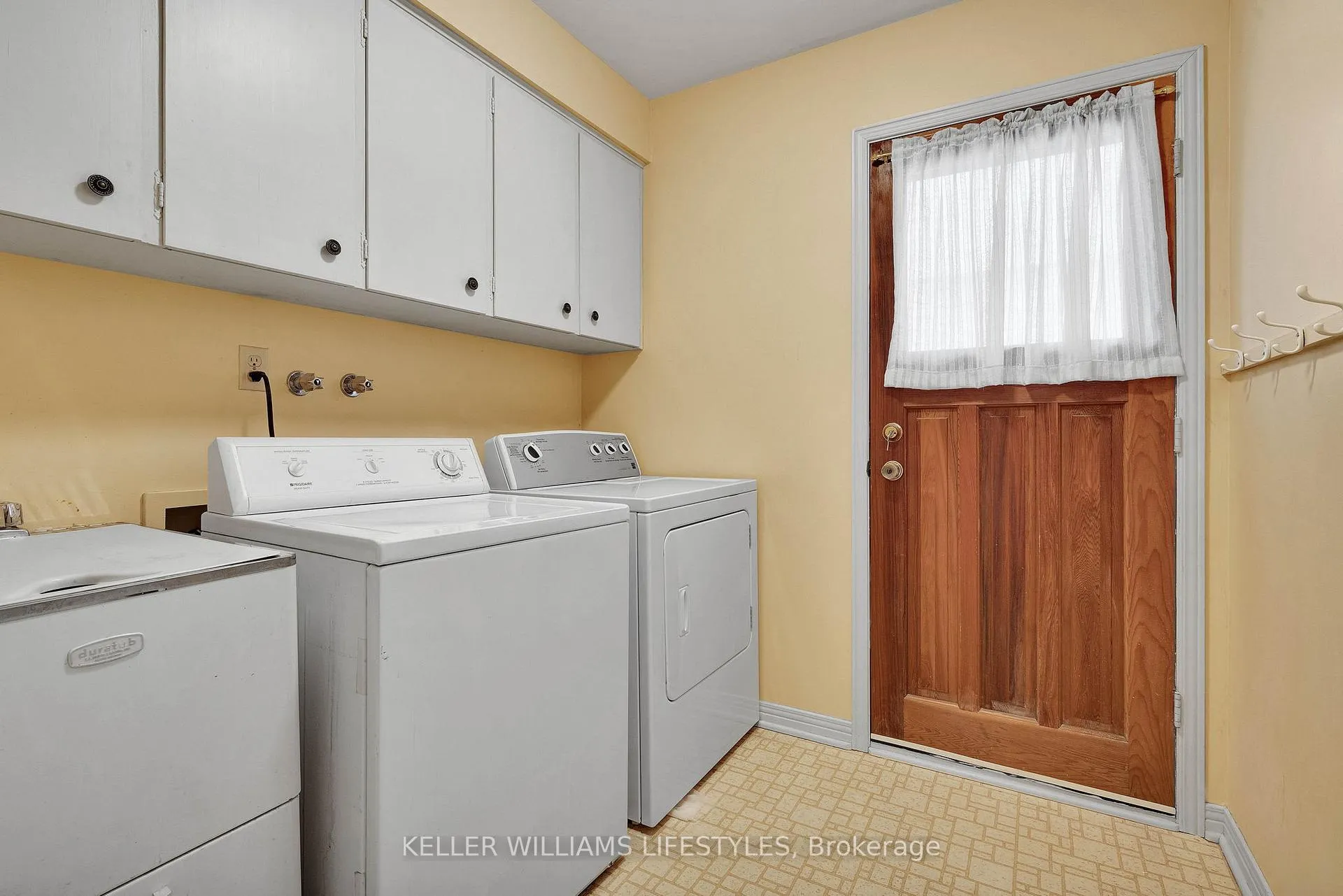 Photo 20 of 62 Fourwinds Road, London, South K — HOMEH
