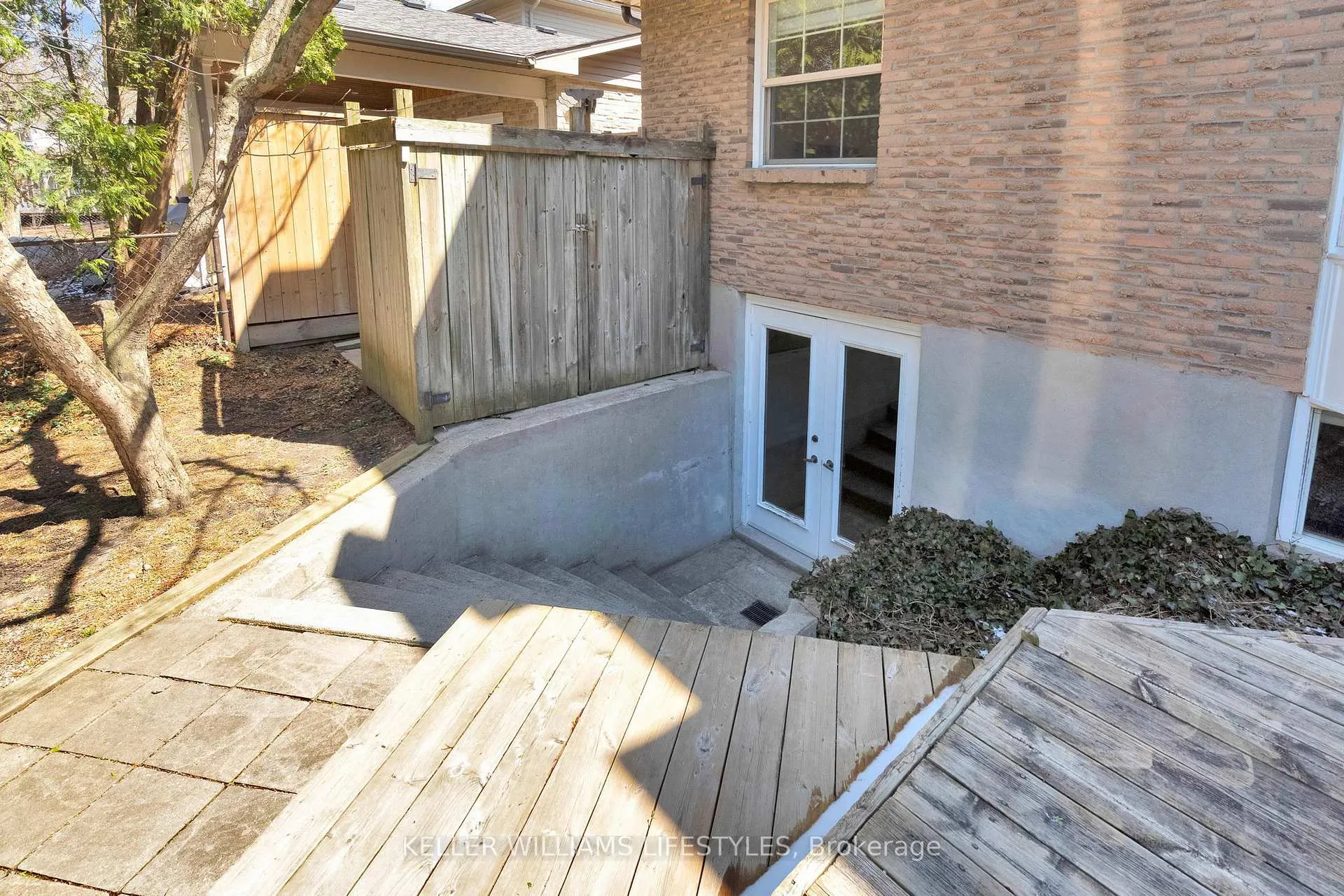 Photo 42 of 62 Fourwinds Road, London, South K — HOMEH