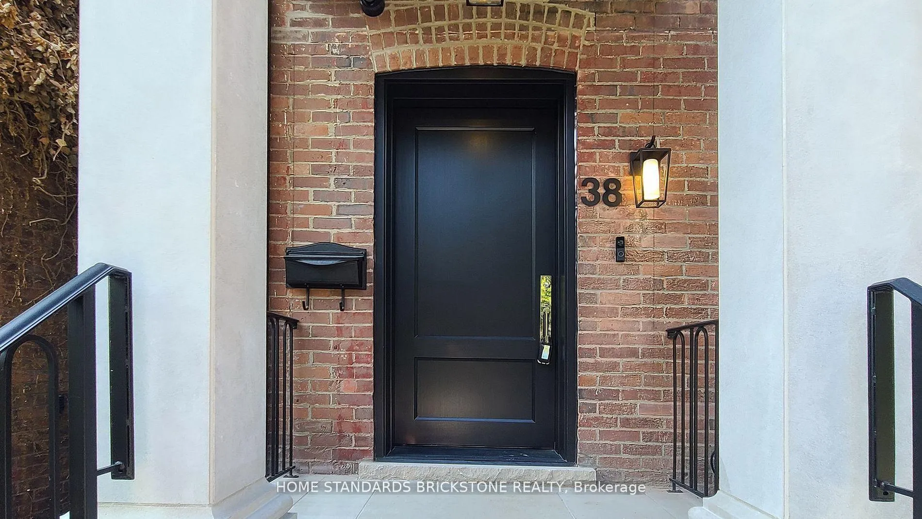 Photo 2 of 38 Elgin Avenue, Toronto, The Annex — HOMEH