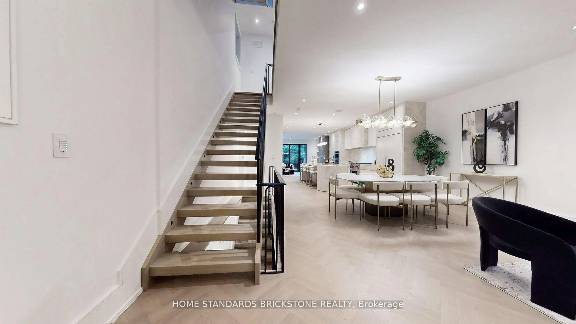 Photo 19 of 38 Elgin Avenue, Toronto, The Annex — HOMEH