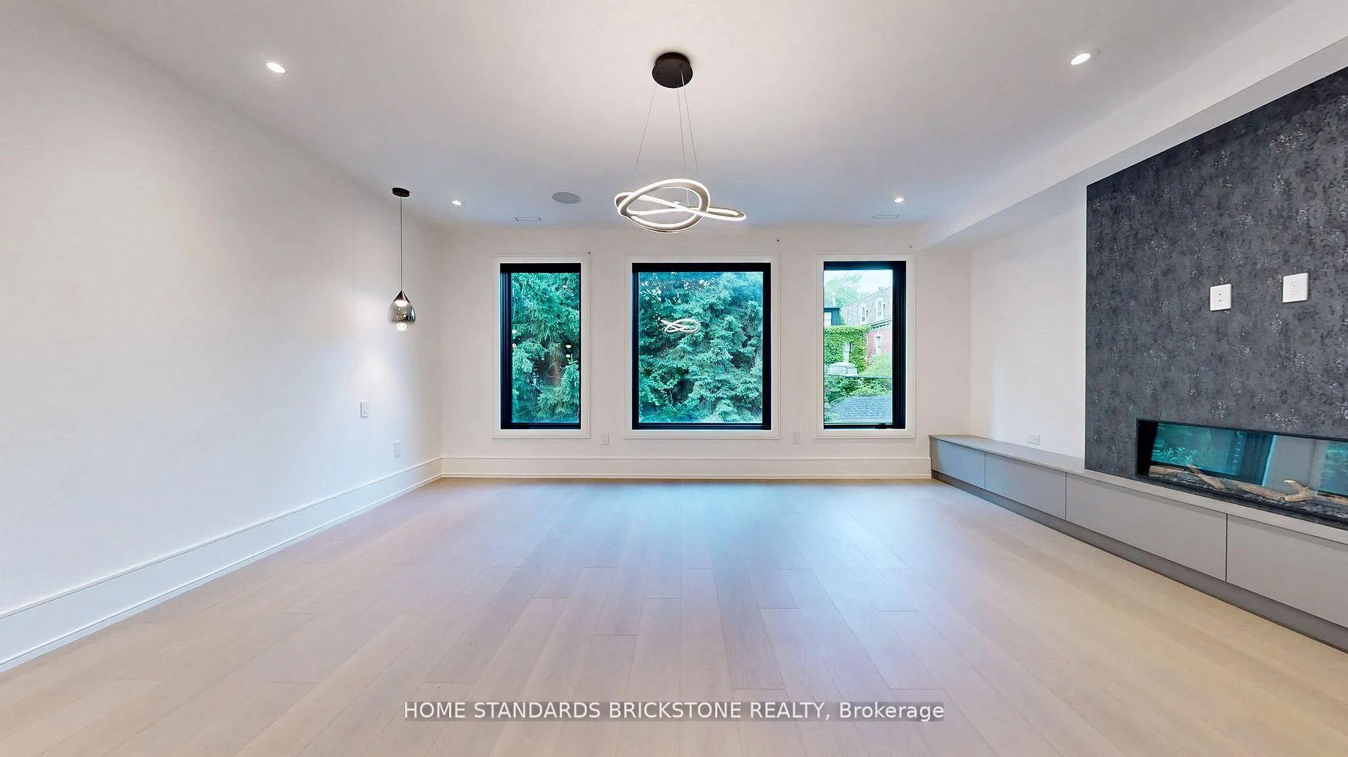Photo 23 of 38 Elgin Avenue, Toronto, The Annex — HOMEH
