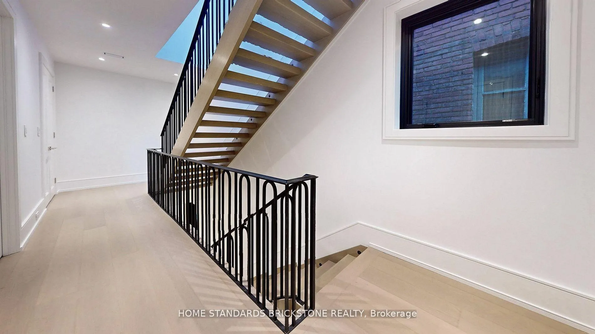 Photo 32 of 38 Elgin Avenue, Toronto, The Annex — HOMEH
