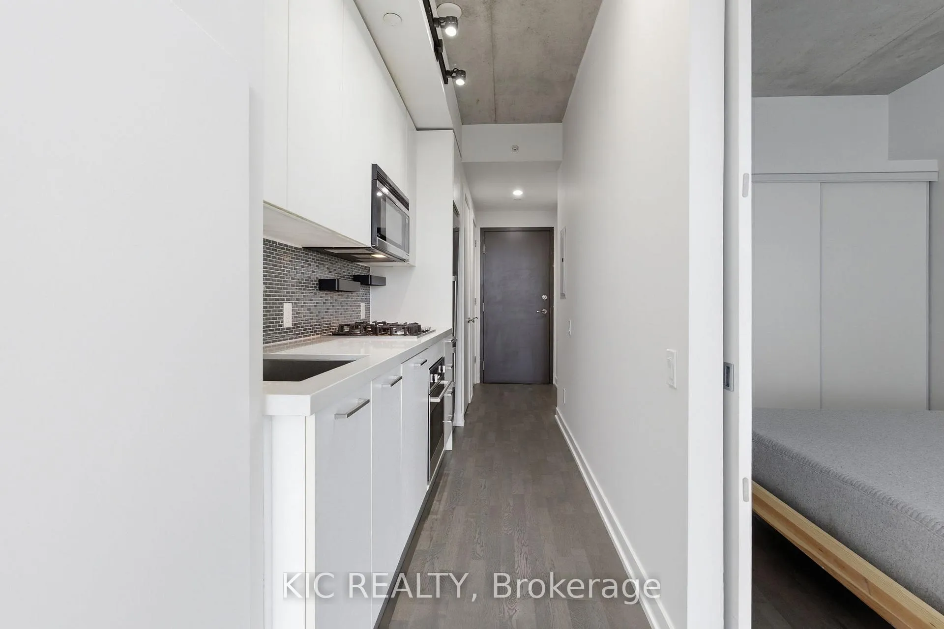 Photo 6 of Unit 408, 60 Haslett Avenue Road, Toronto, The Beaches — HOMEH