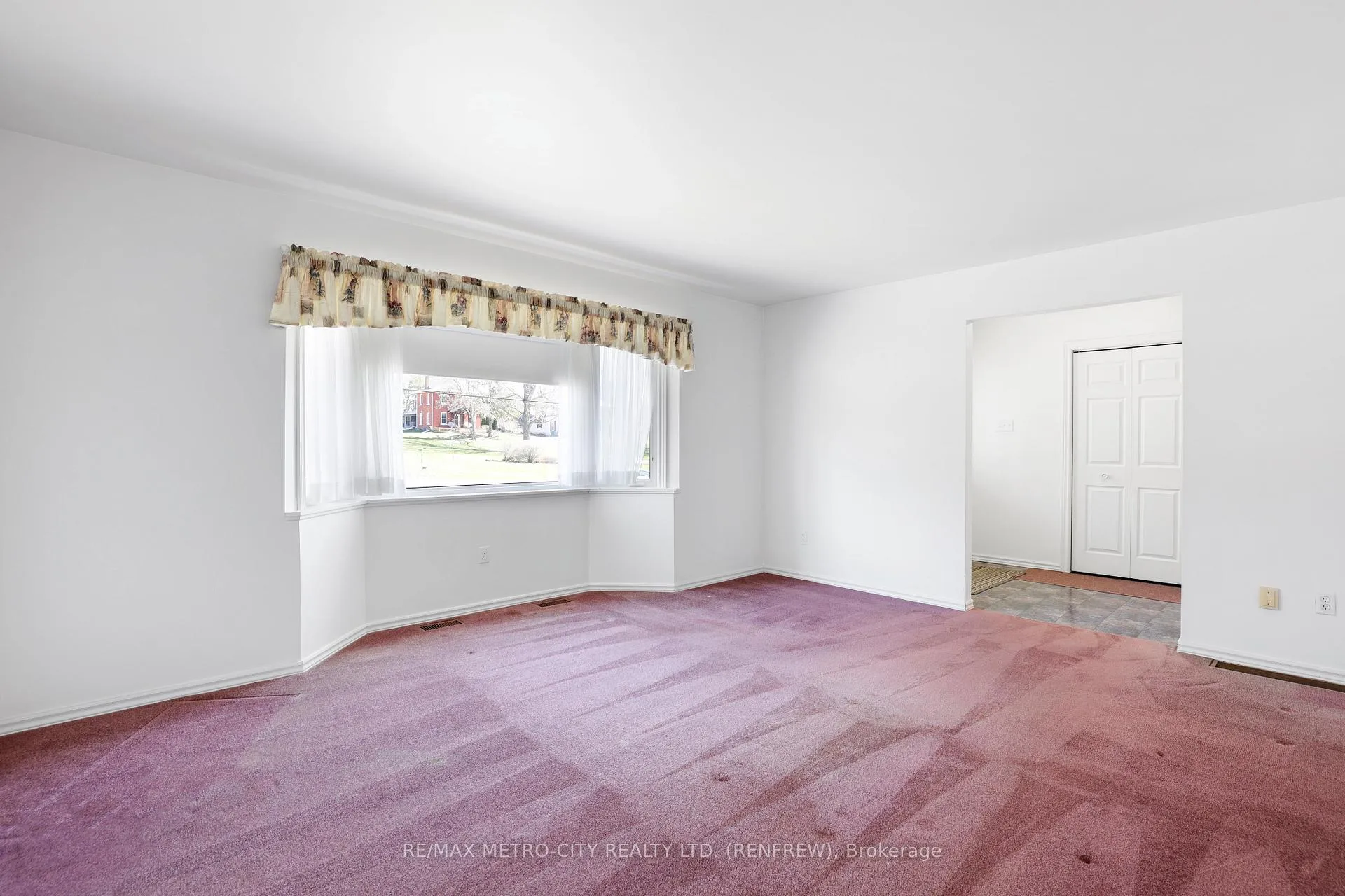 Photo 9 of 3805 Burnstown Road, Renfrew — HOMEH