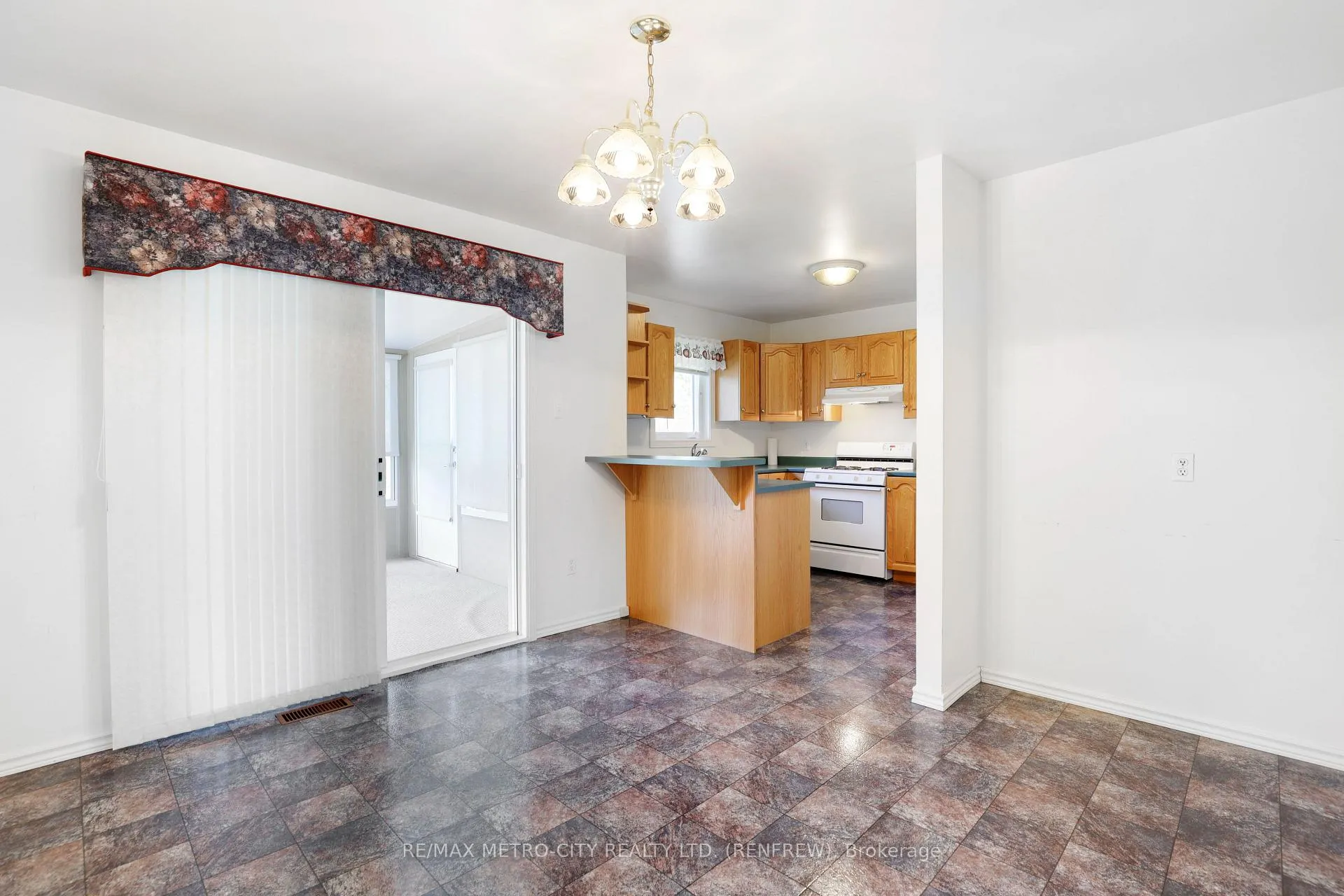 Photo 12 of 3805 Burnstown Road, Renfrew — HOMEH