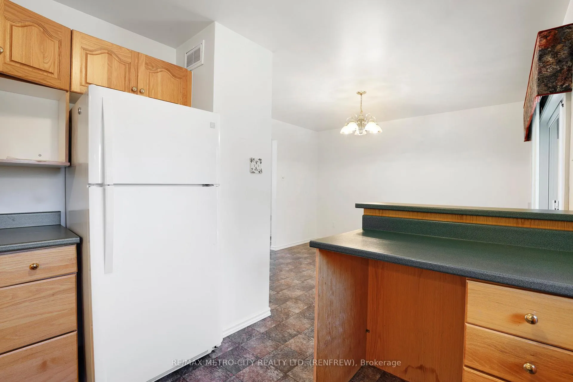 Photo 17 of 3805 Burnstown Road, Renfrew — HOMEH
