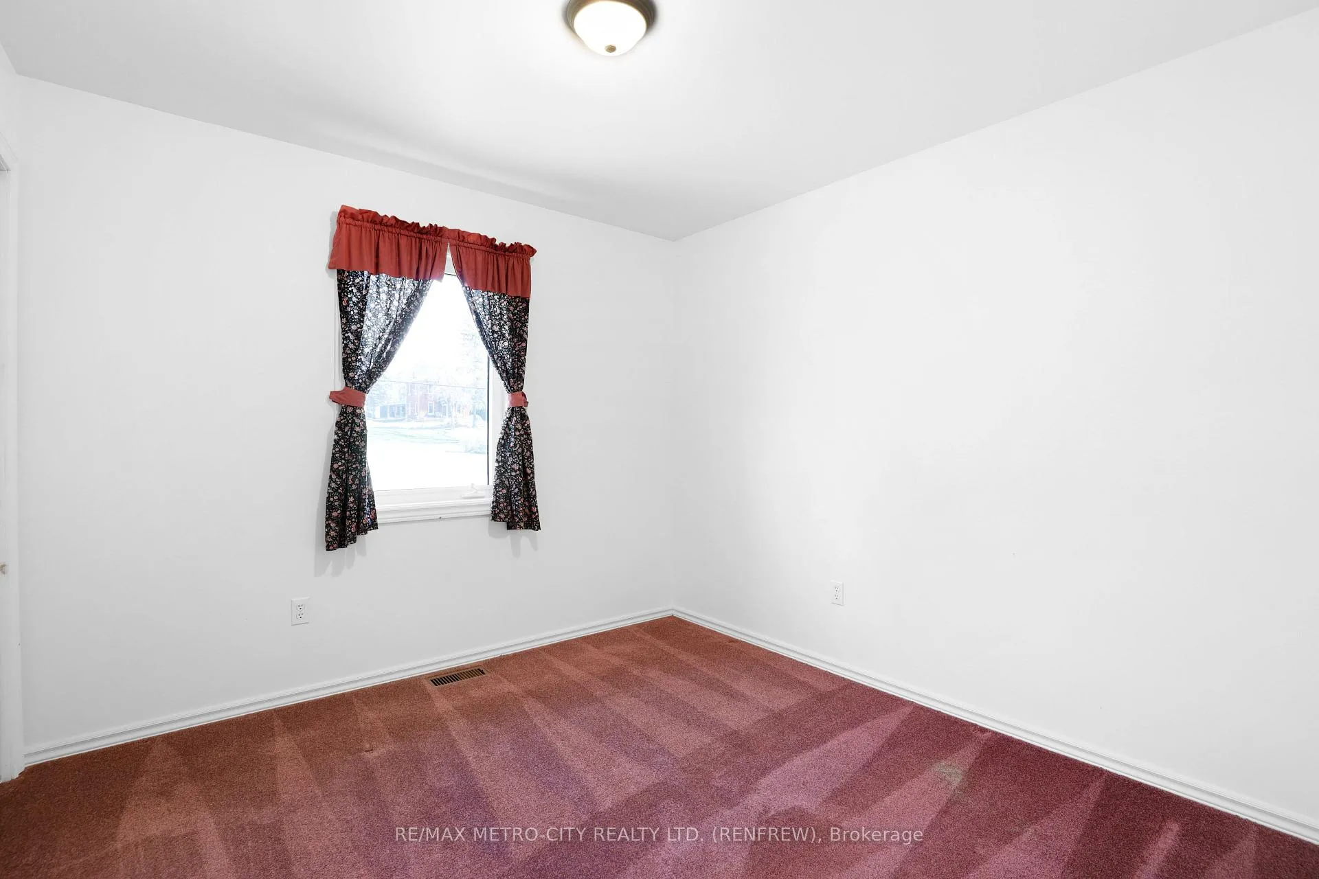 Photo 22 of 3805 Burnstown Road, Renfrew — HOMEH