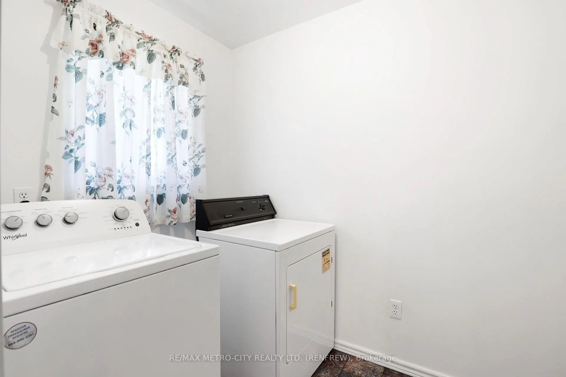 Photo 24 of 3805 Burnstown Road, Renfrew — HOMEH