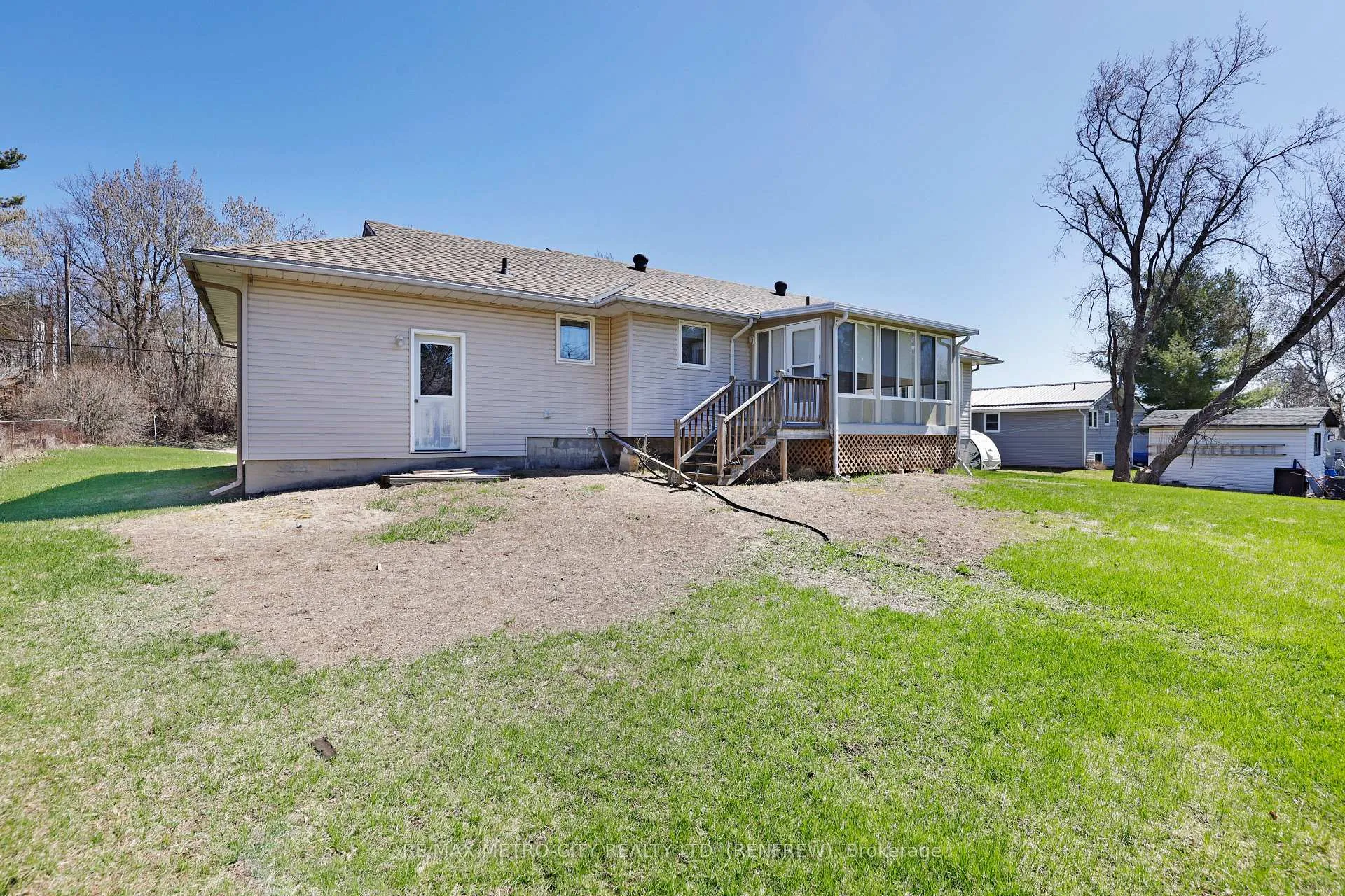 Photo 31 of 3805 Burnstown Road, Renfrew — HOMEH