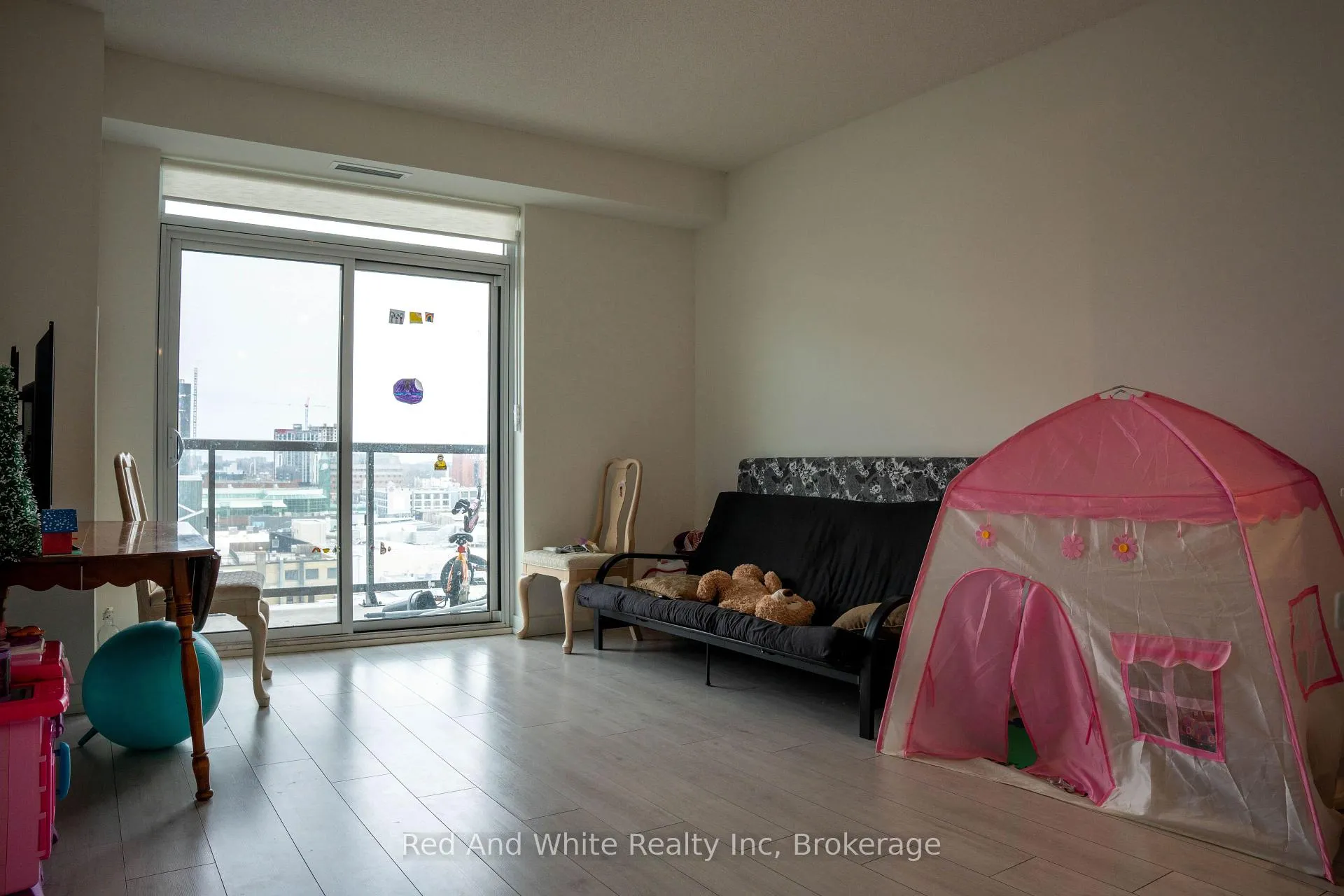 Photo 34 of Unit 803, 55 Duke Street W, Kitchener, City Commercial Core — HOMEH