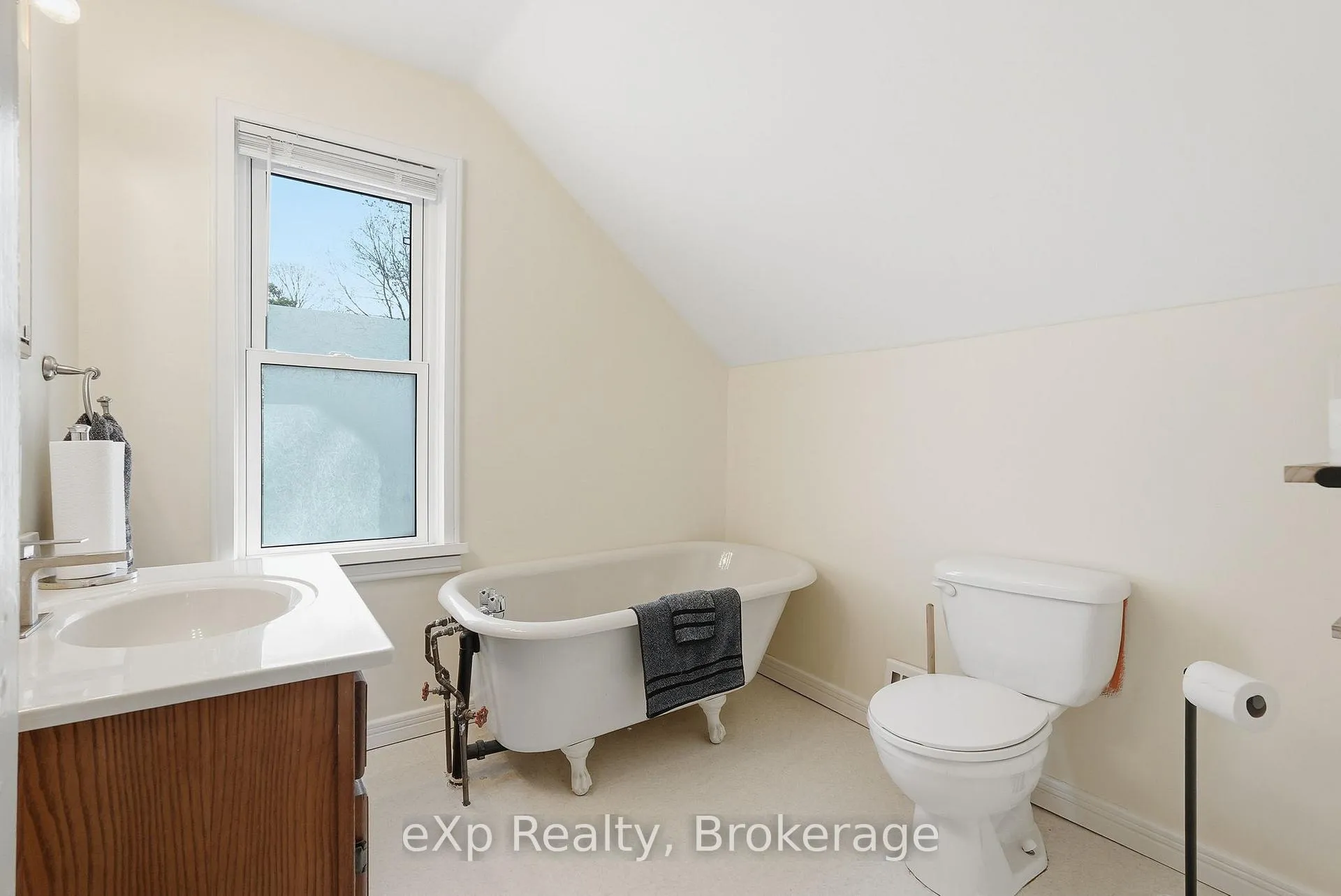 Photo 23 of 361 6th Avenue, Hanover — HOMEH
