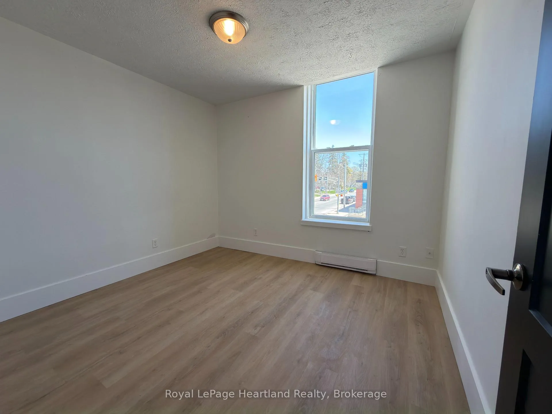 Photo 5 of Unit 3, 6 Isaac Street, Central Huron, Clinton — HOMEH