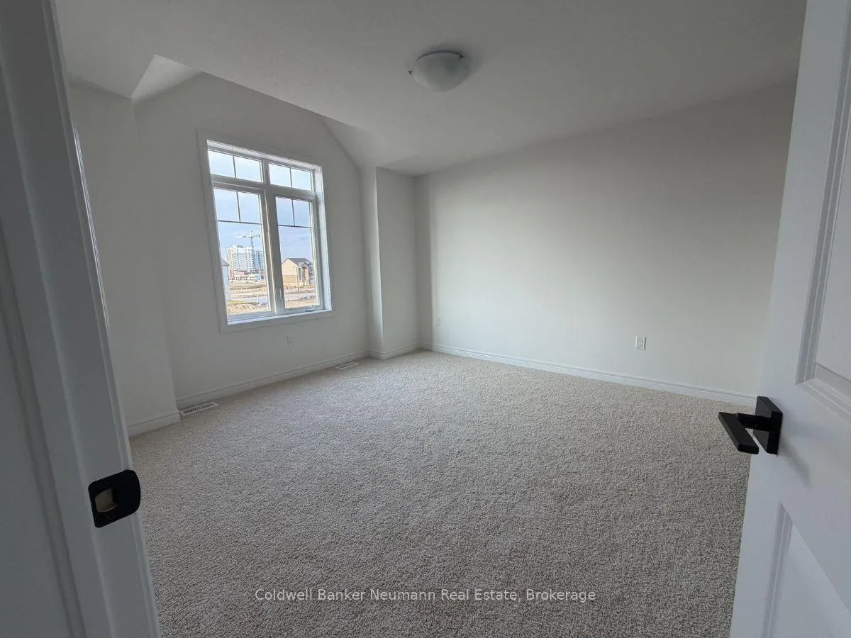 Photo 7 of 12 Cadence Common, Cambridge — HOMEH