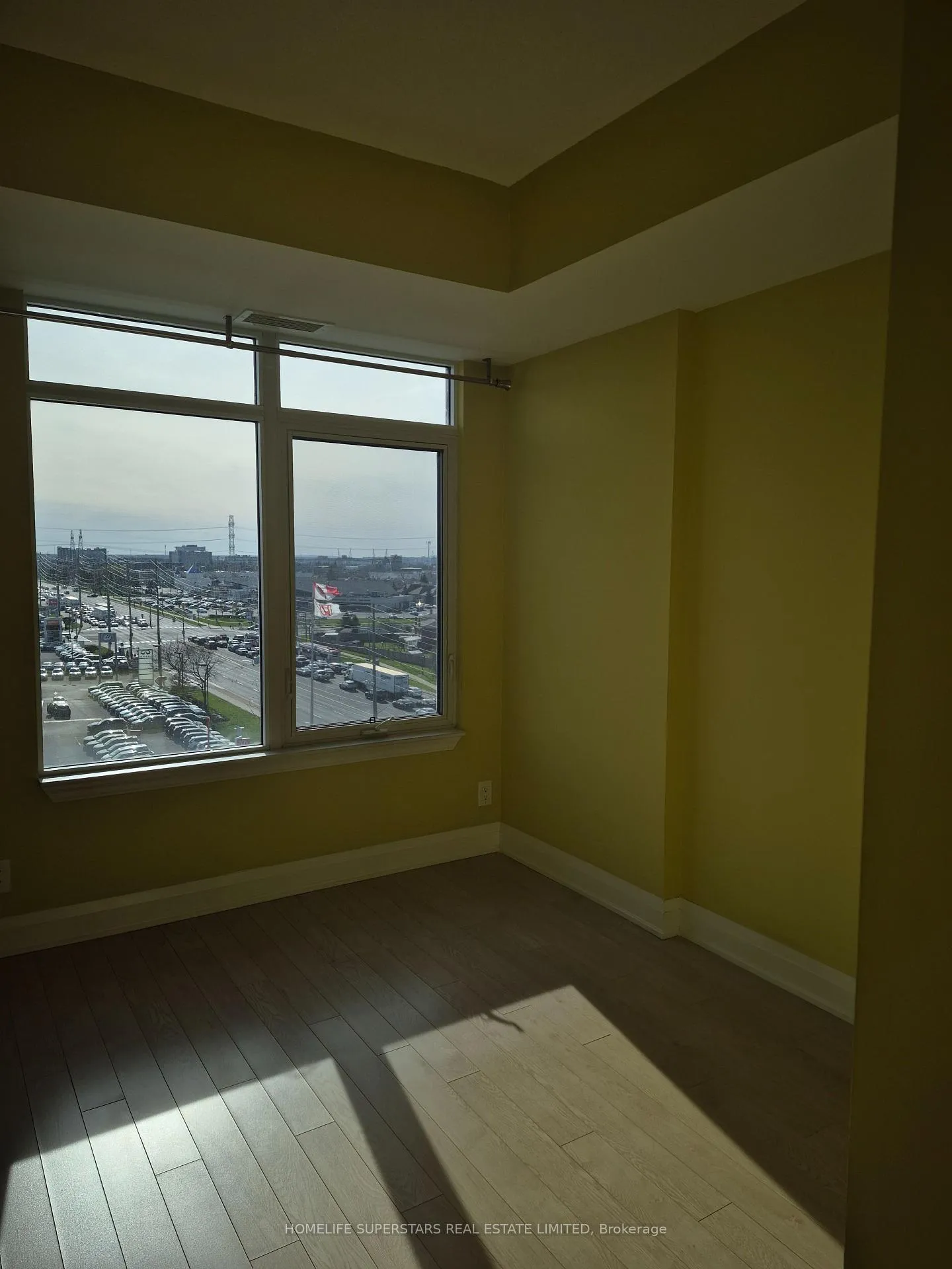 Photo 12 of Unit 803, 12 Woodstream Boulevard, Vaughan, Vaughan Grove — HOMEH