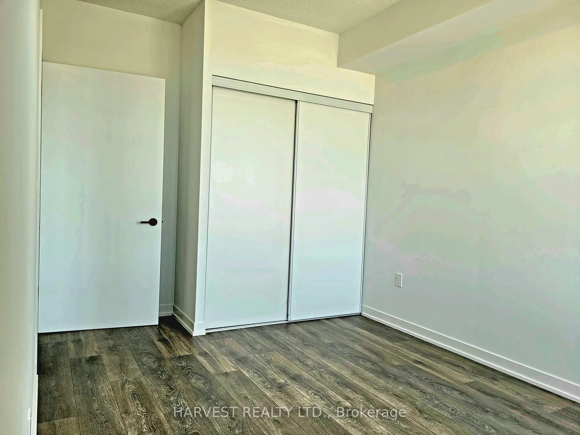 Photo 15 of Unit C1006, 4878 Powers Common, Burlington, Alton — HOMEH