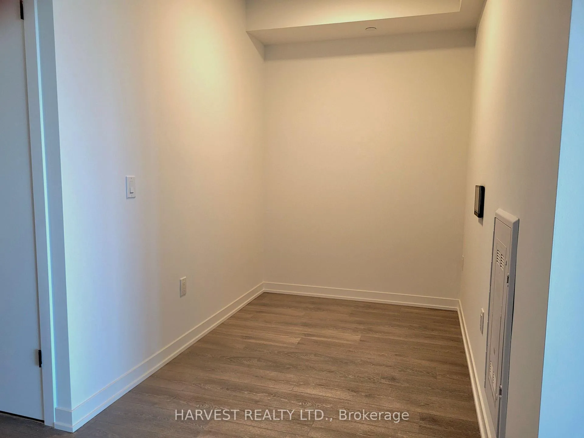Photo 17 of Unit C1006, 4878 Powers Common, Burlington, Alton — HOMEH