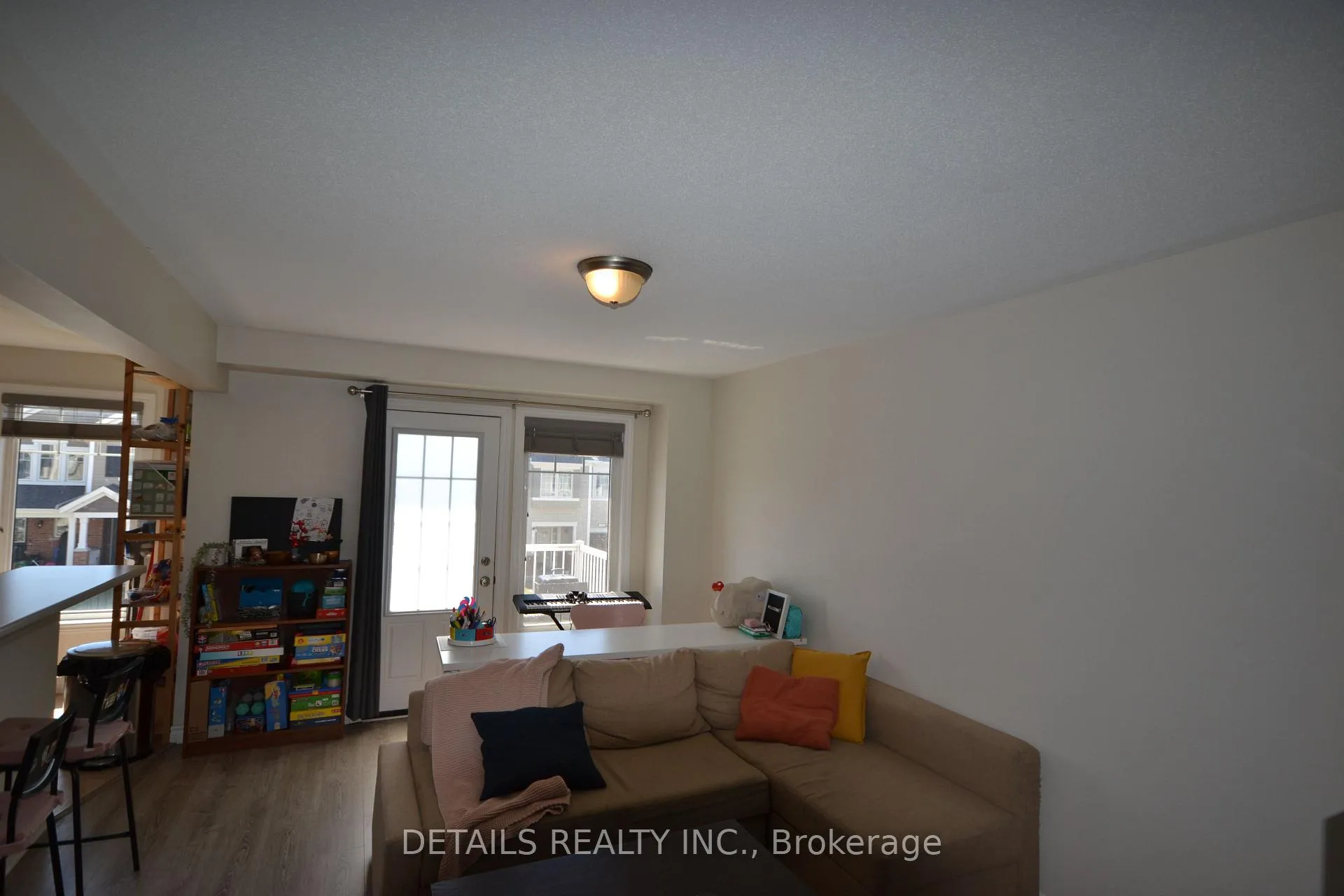 Photo 9 of 711 Juneberry Lane, Ottawa, Kanata - Emerald Meadows/Trailwest — HOMEH