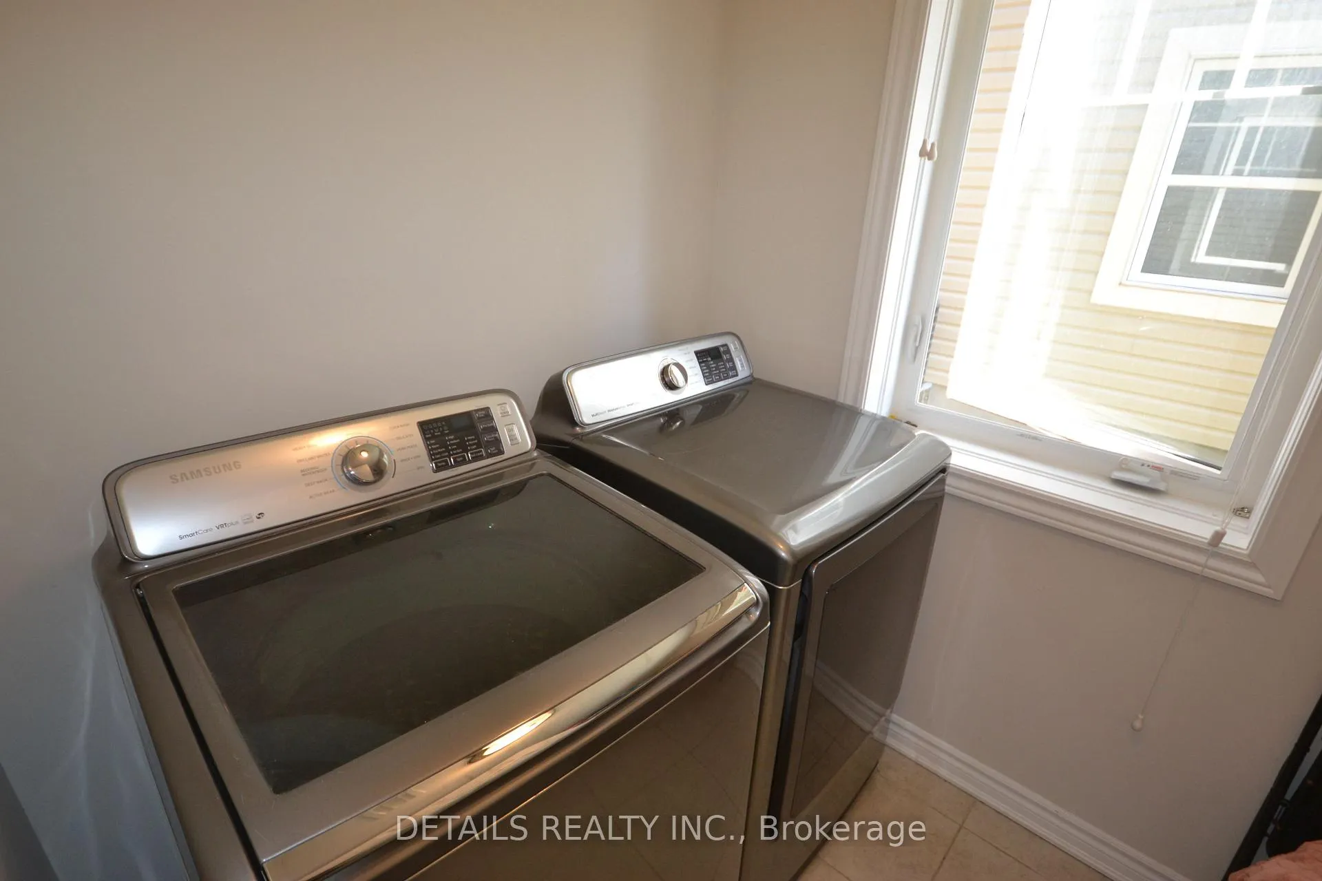 Photo 17 of 711 Juneberry Lane, Ottawa, Kanata - Emerald Meadows/Trailwest — HOMEH