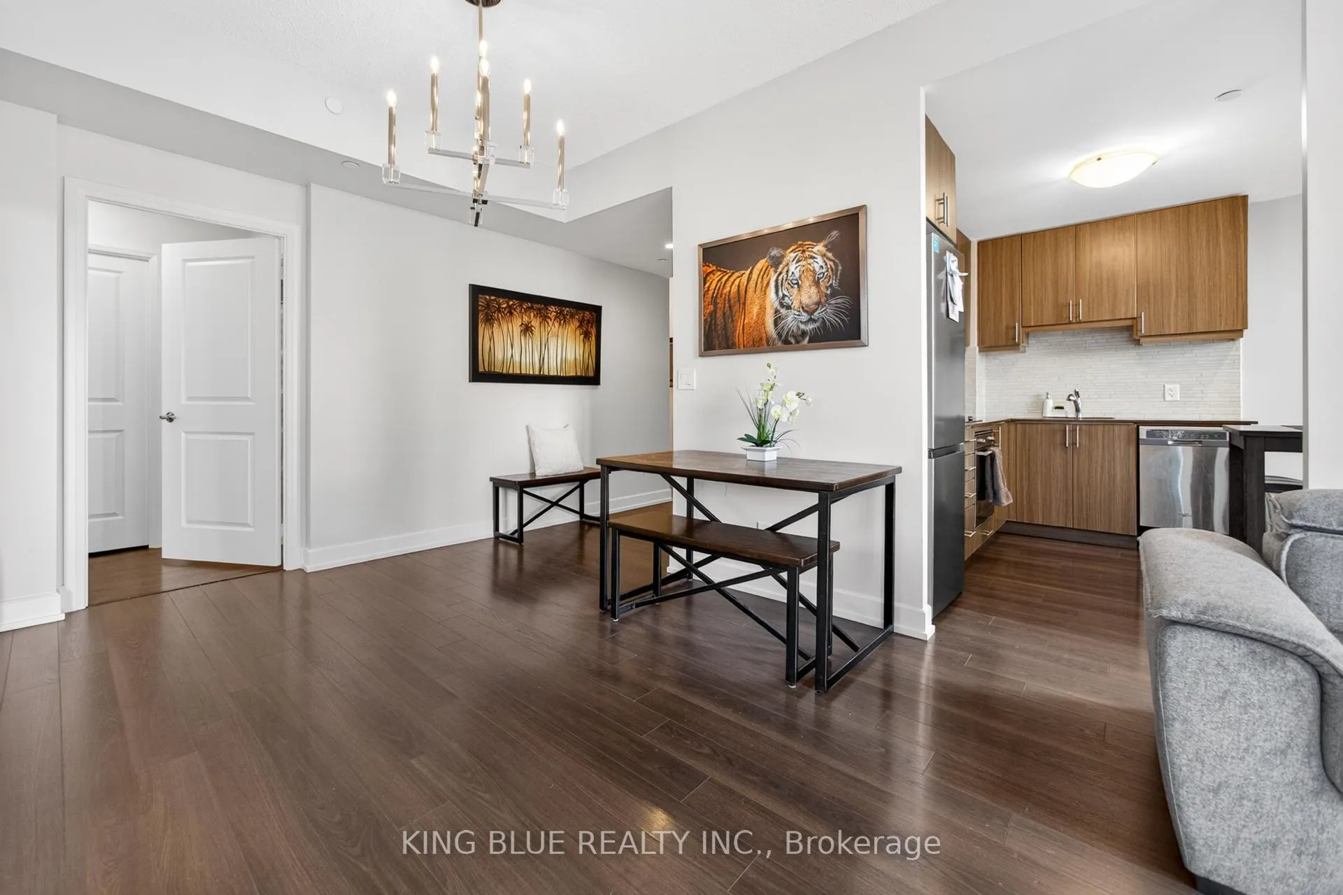 Photo 16 of Unit 310, 6 Eva Road, Etobicoke, Etobicoke West Mall — HOMEH