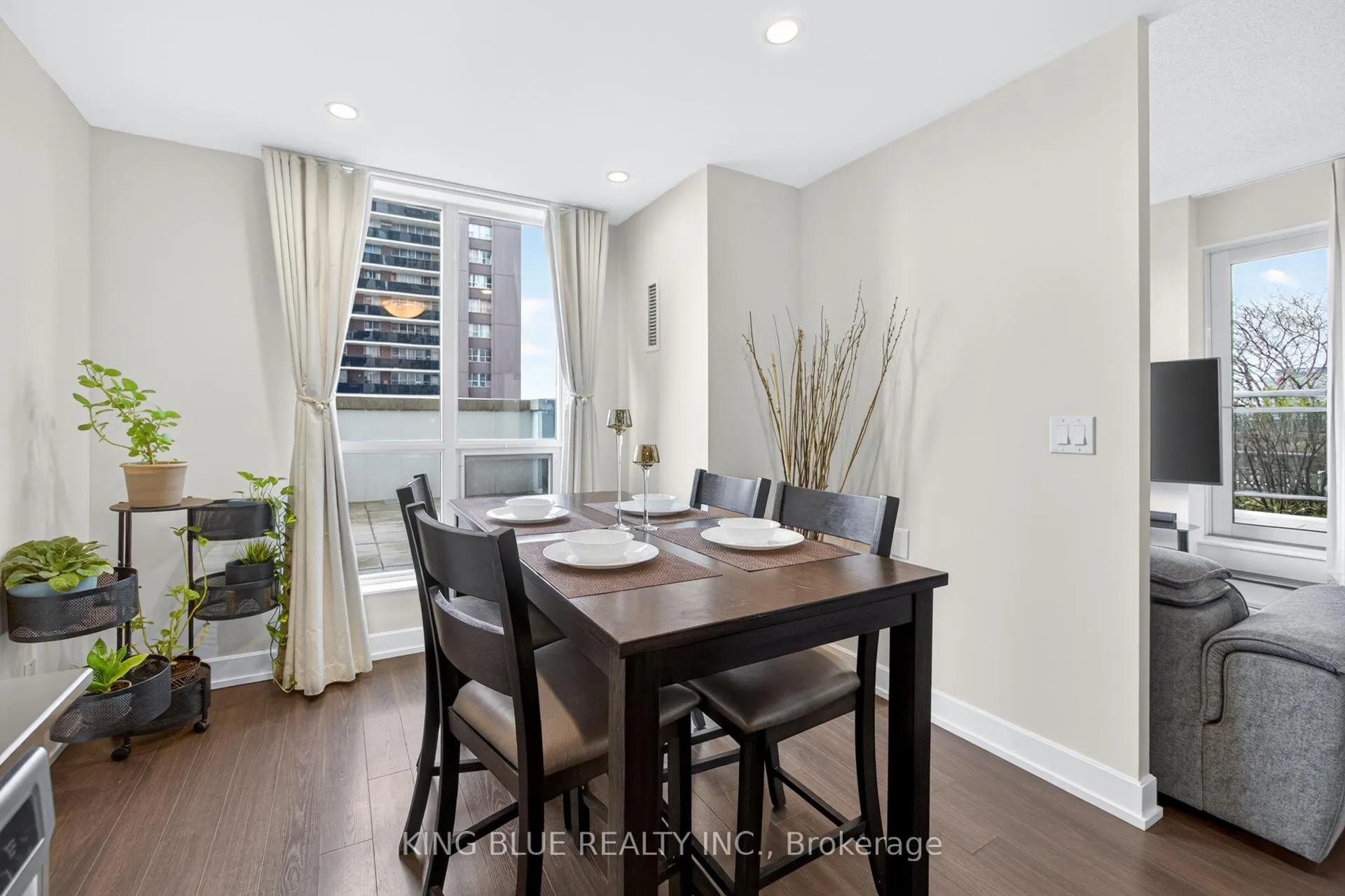 Photo 19 of Unit 310, 6 Eva Road, Etobicoke, Etobicoke West Mall — HOMEH