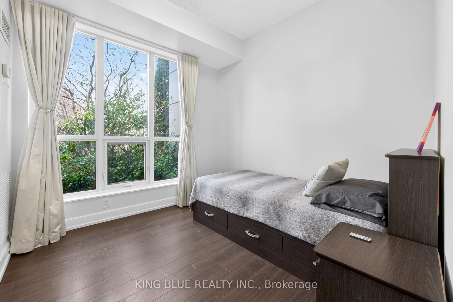 Photo 21 of Unit 310, 6 Eva Road, Etobicoke, Etobicoke West Mall — HOMEH