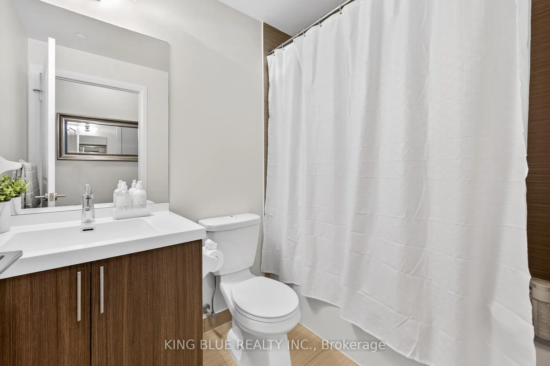 Photo 23 of Unit 310, 6 Eva Road, Etobicoke, Etobicoke West Mall — HOMEH