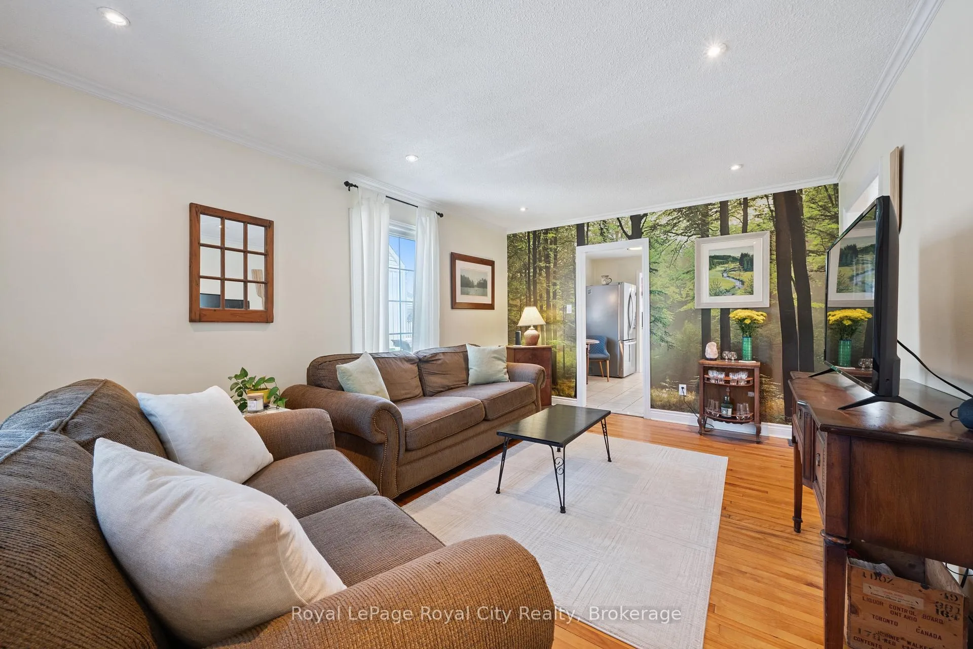 Photo 4 of 476 Paisley Road, Guelph, Junction/Onward Willow — HOMEH