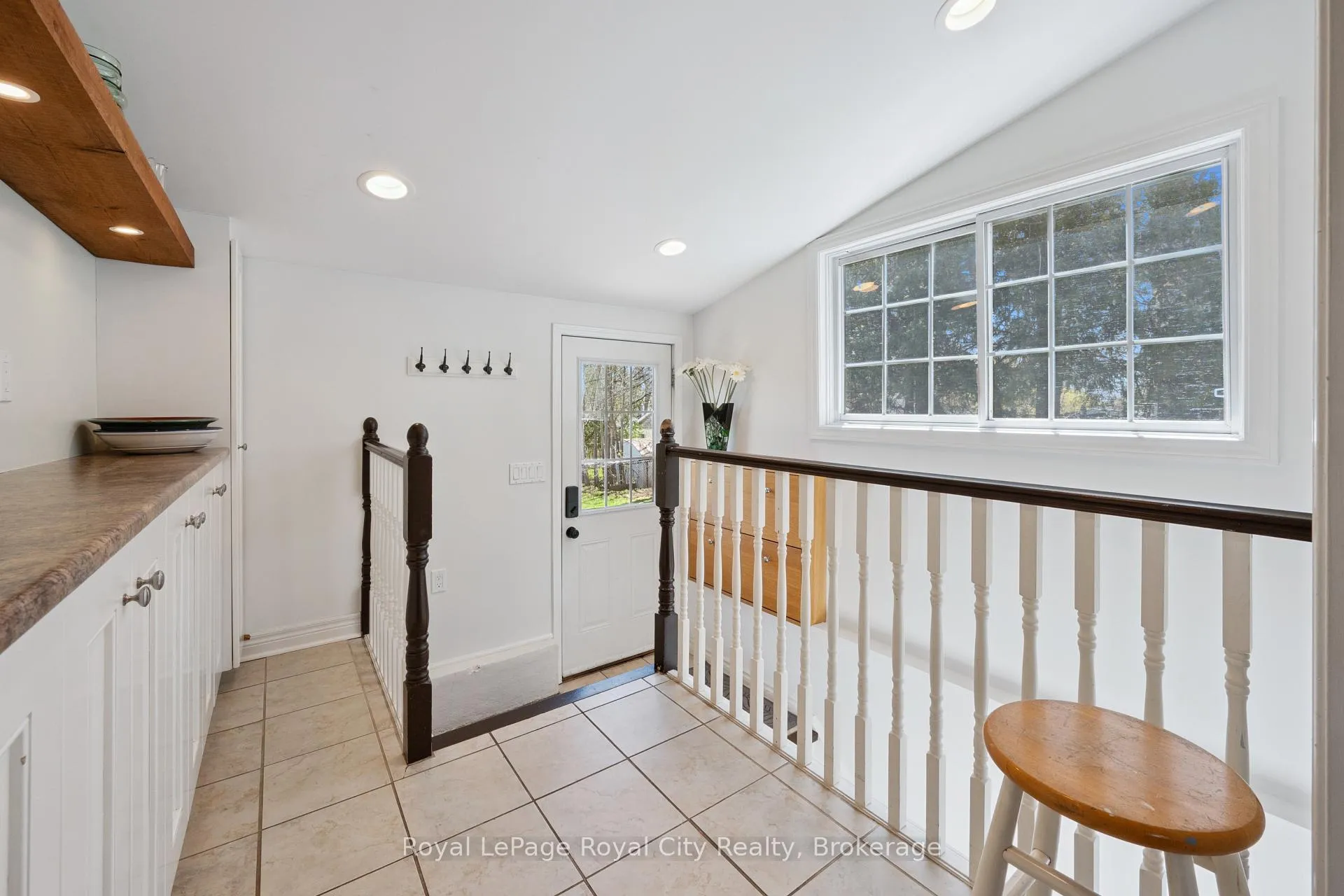 Photo 13 of 476 Paisley Road, Guelph, Junction/Onward Willow — HOMEH