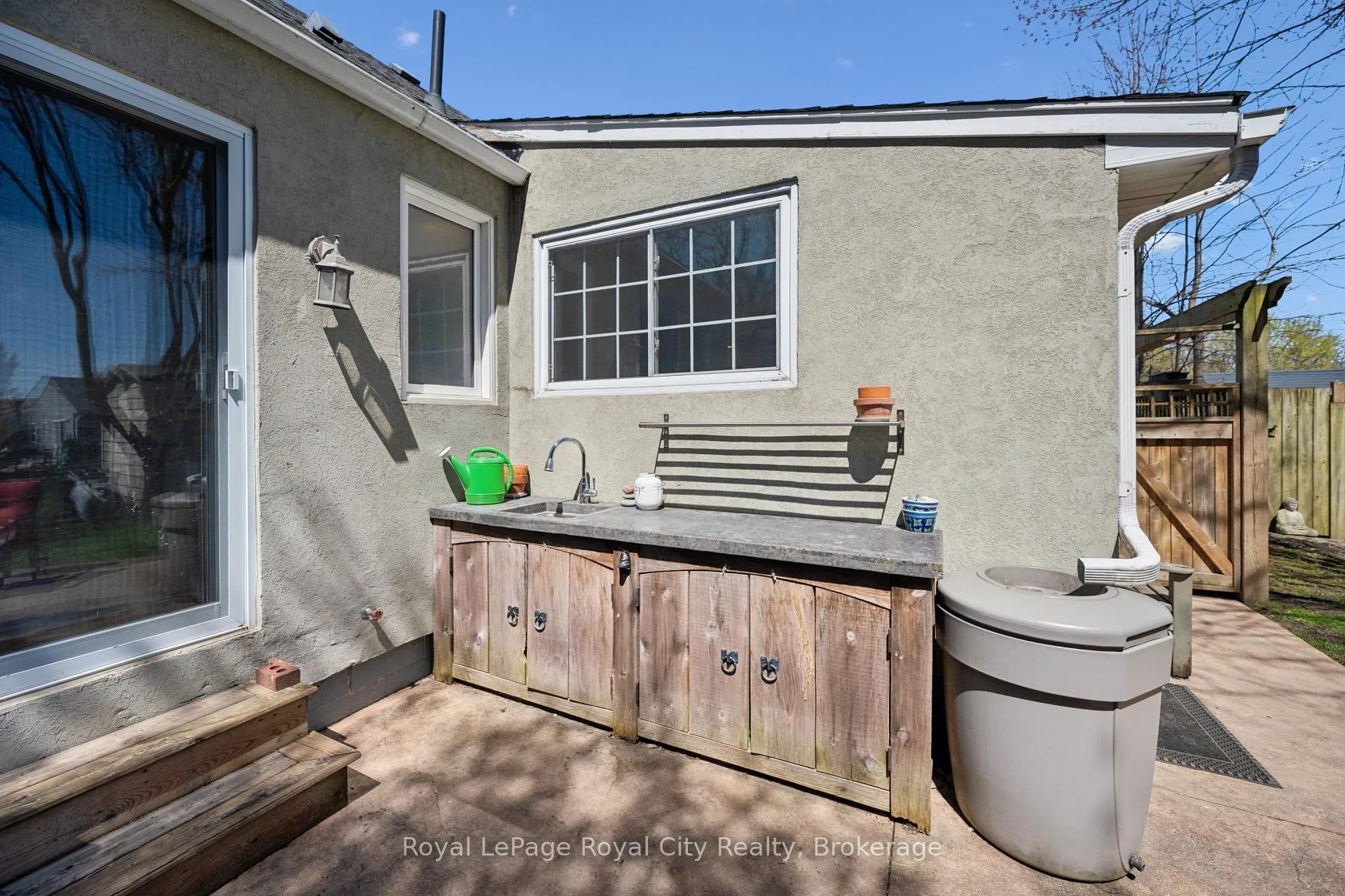 Photo 34 of 476 Paisley Road, Guelph, Junction/Onward Willow — HOMEH